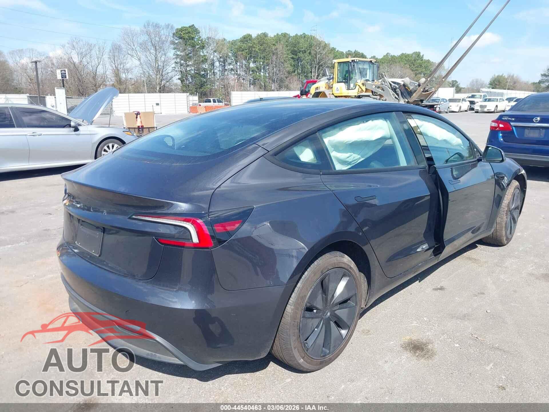 TESLA MODEL 3 2025 - 5YJ3E1EA2SF992345