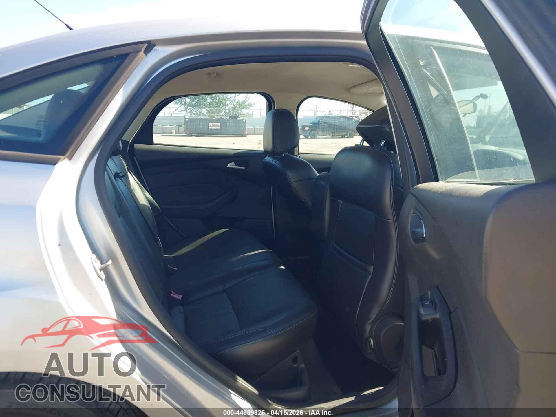 FORD FOCUS 2014 - 1FADP3F27EL185263