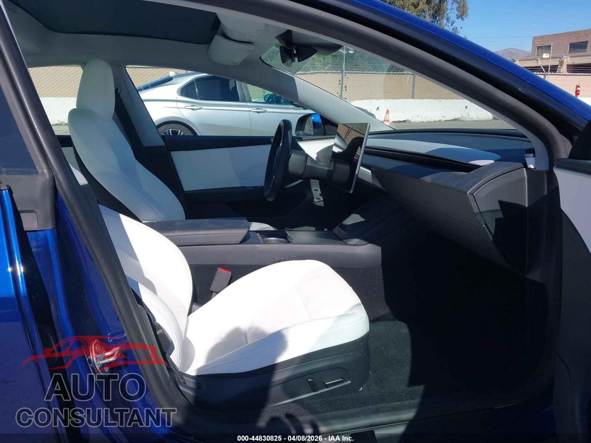 TESLA MODEL 3 2024 - 5YJ3E1EA7RF801867