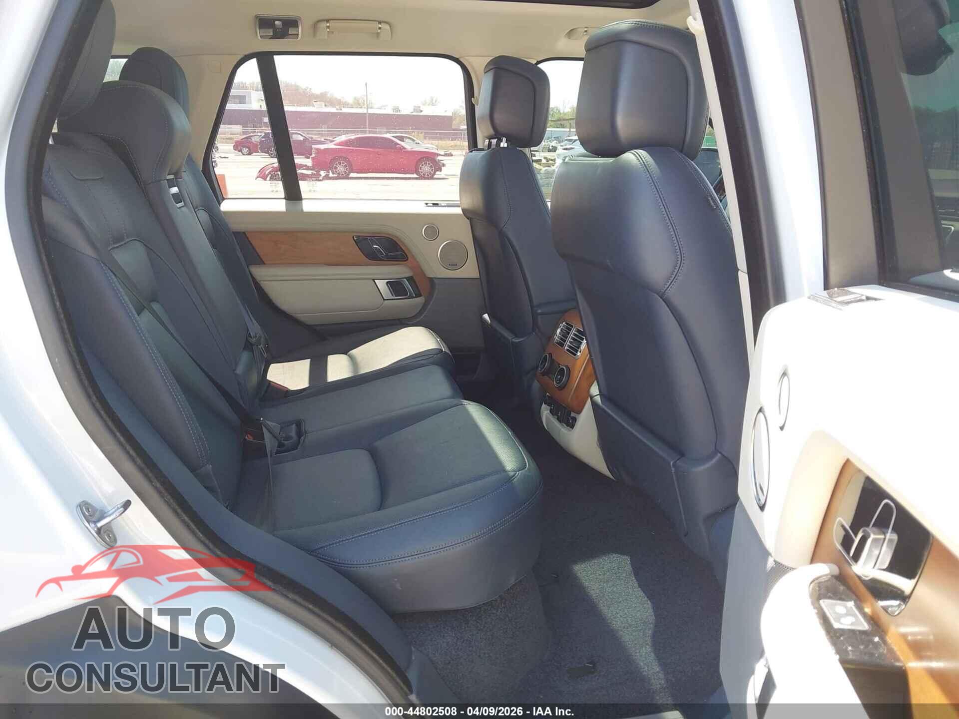 LAND ROVER RANGE ROVER 2018 - SALGS2SV3JA384583