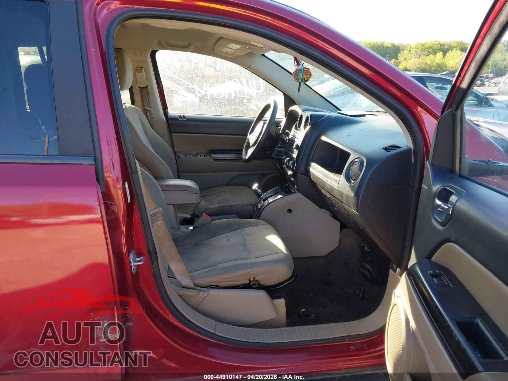 JEEP COMPASS 2011 - 1J4NF1FB5BD216628