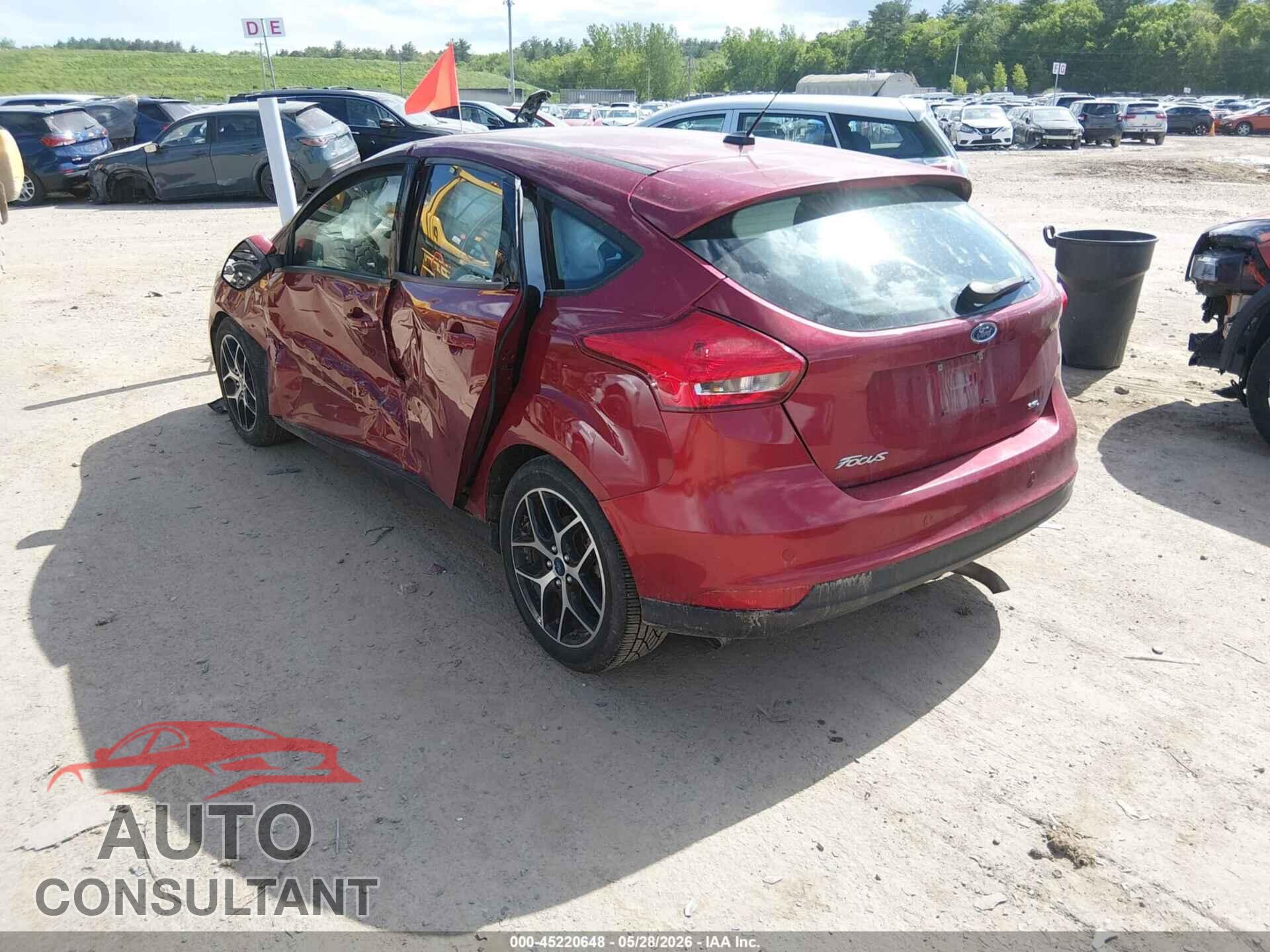 FORD FOCUS 2017 - 1FADP3M20HL311289