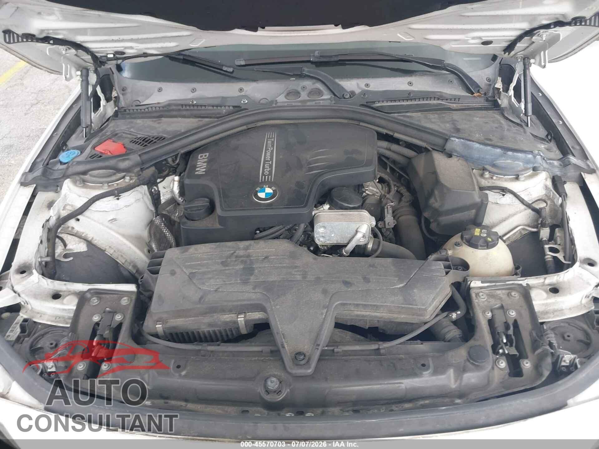 BMW 320I 2016 - WBA8E1G54GNU11374