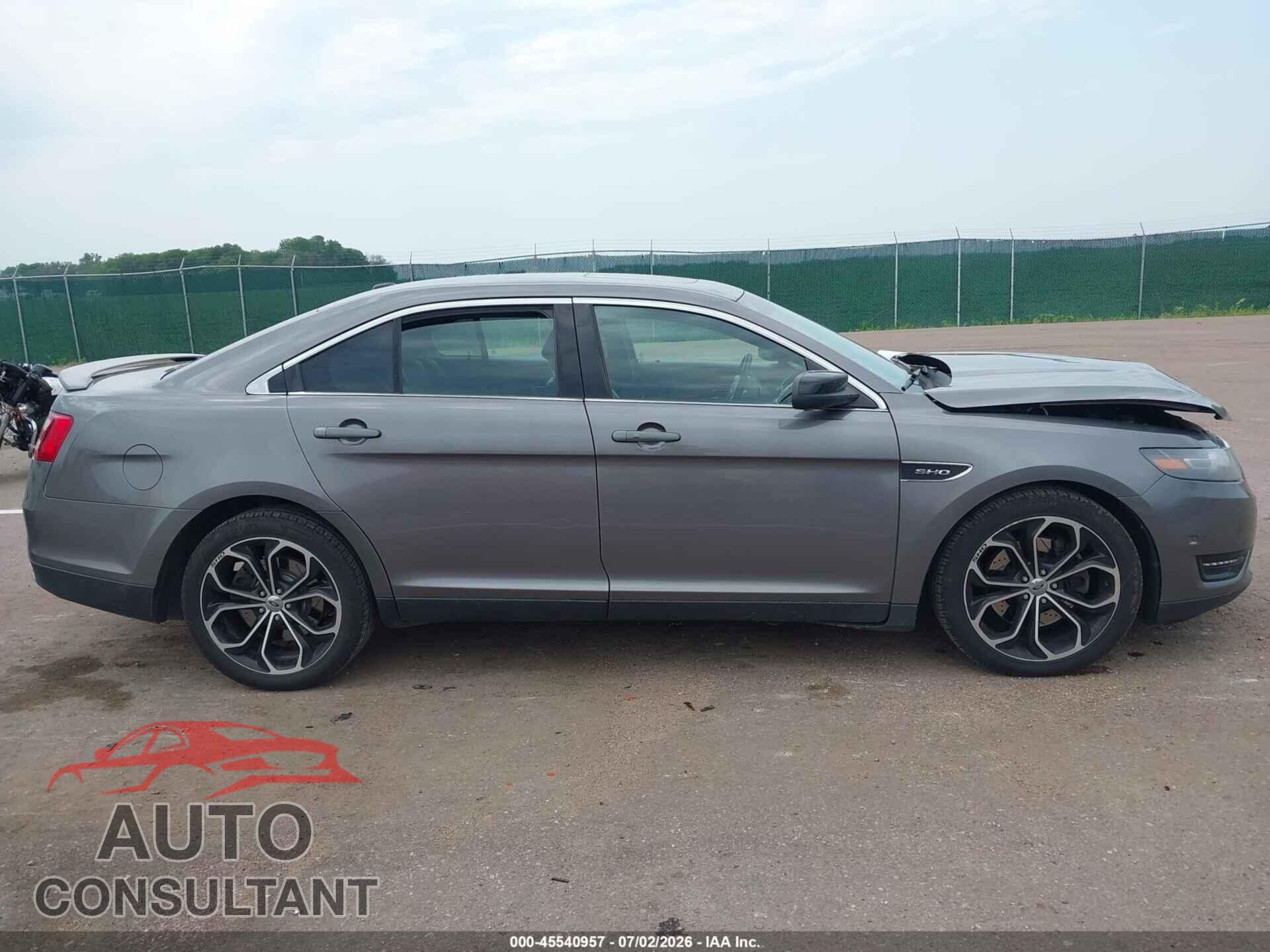 FORD TAURUS 2013 - 1FAHP2KT8DG155805