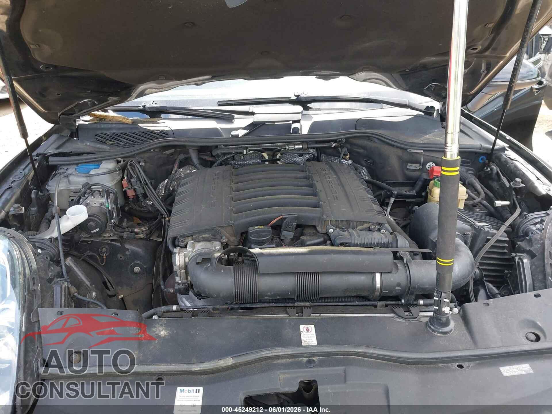 PORSCHE CAYENNE 2016 - WP1AA2A29GLA10546