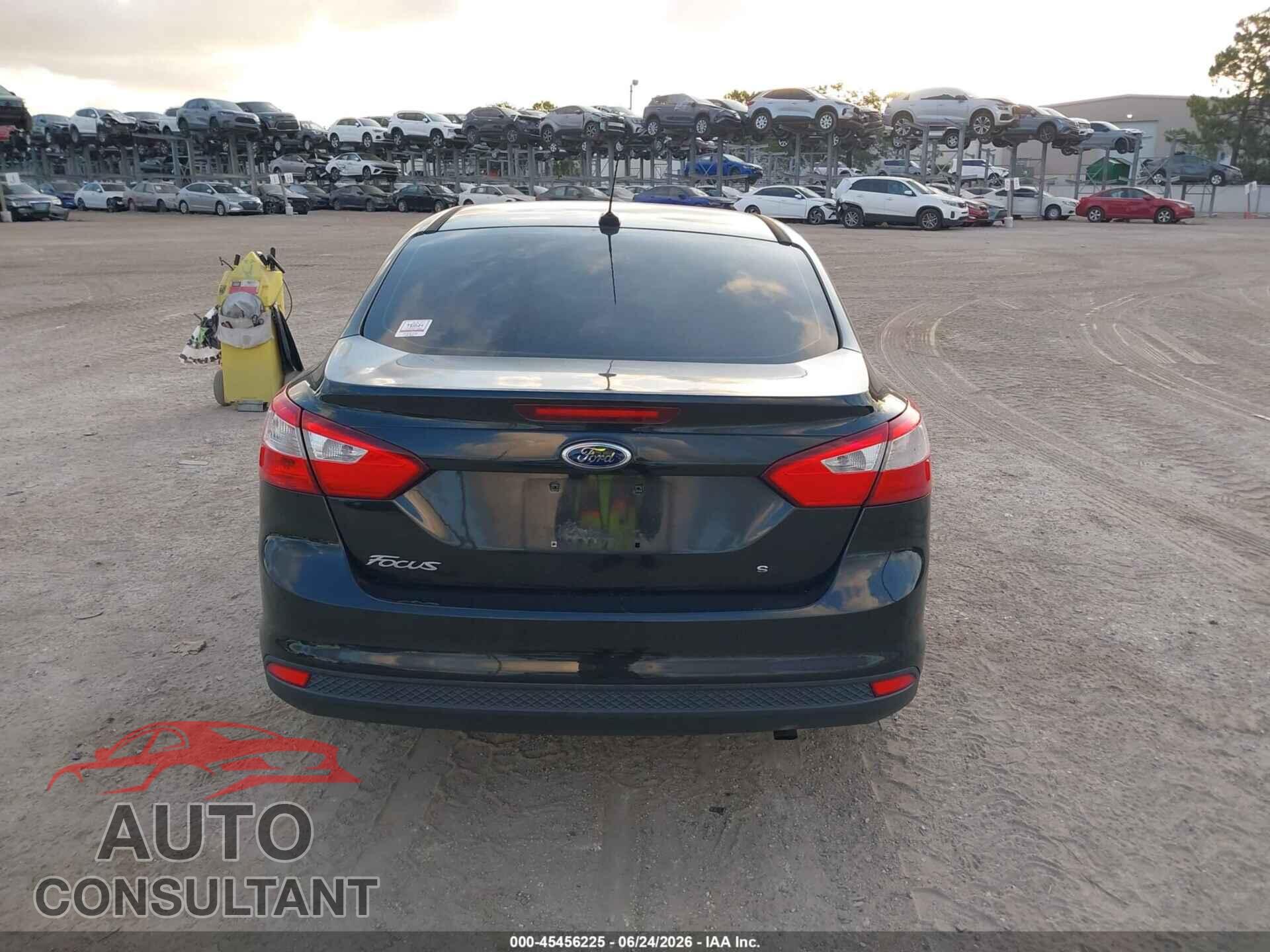 FORD FOCUS 2014 - 1FADP3F29EL212866