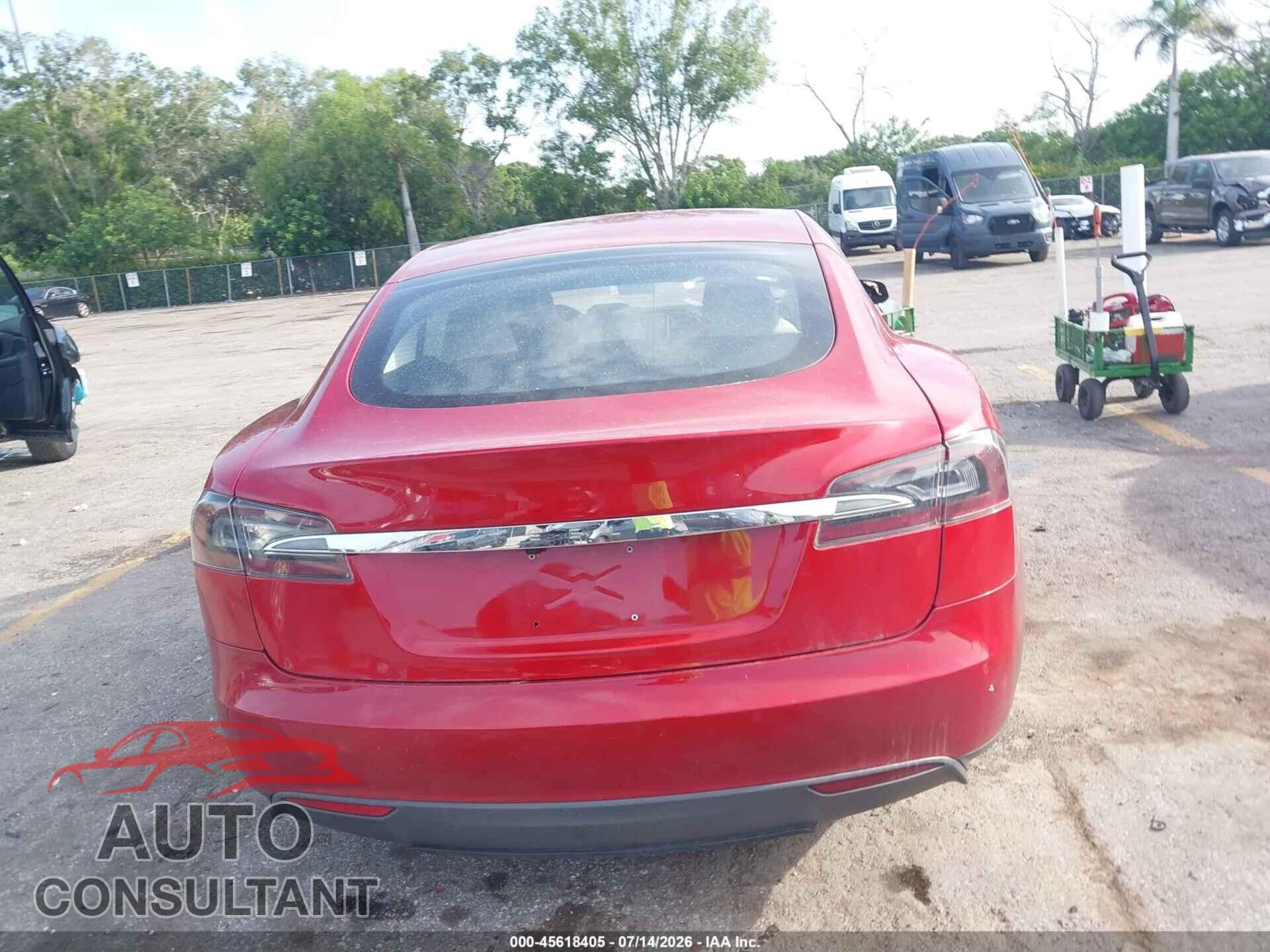 TESLA MODEL S 2015 - 5YJSA1S21FF081871