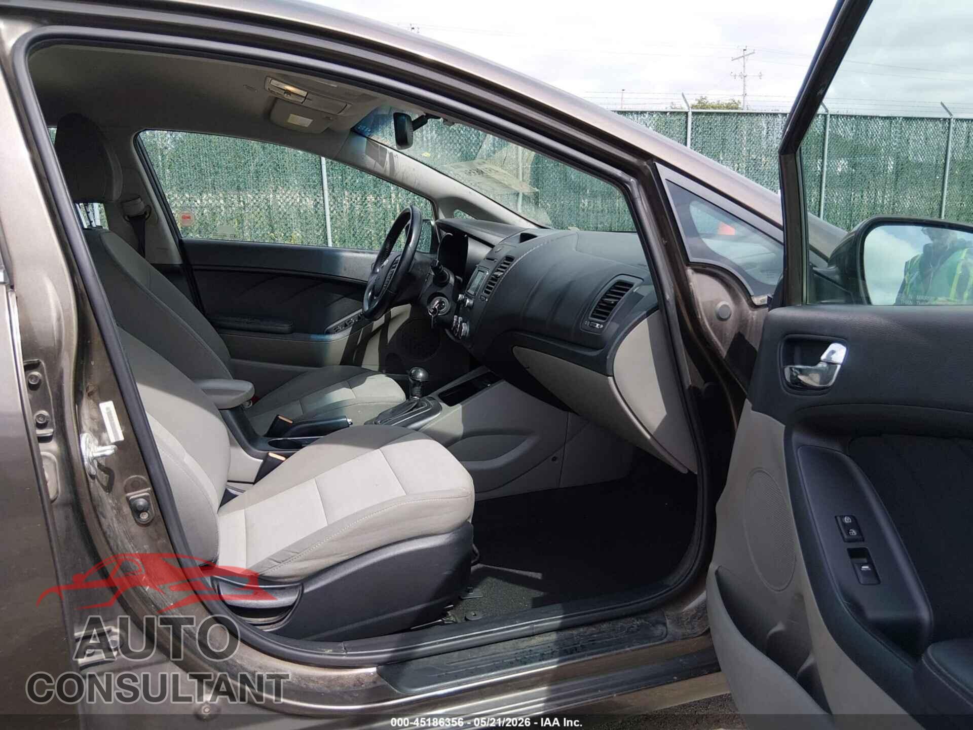 KIA FORTE 2015 - KNAFX5A87F5301767