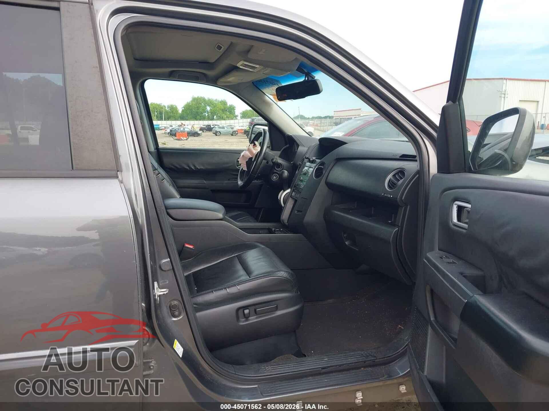 HONDA PILOT 2011 - 5FNYF4H59BB035794