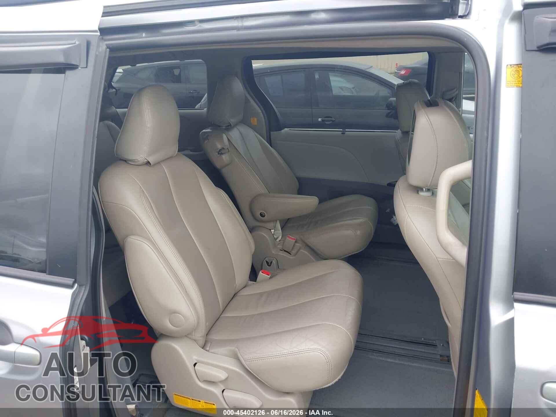 TOYOTA SIENNA 2012 - 5TDKK3DC7CS210735