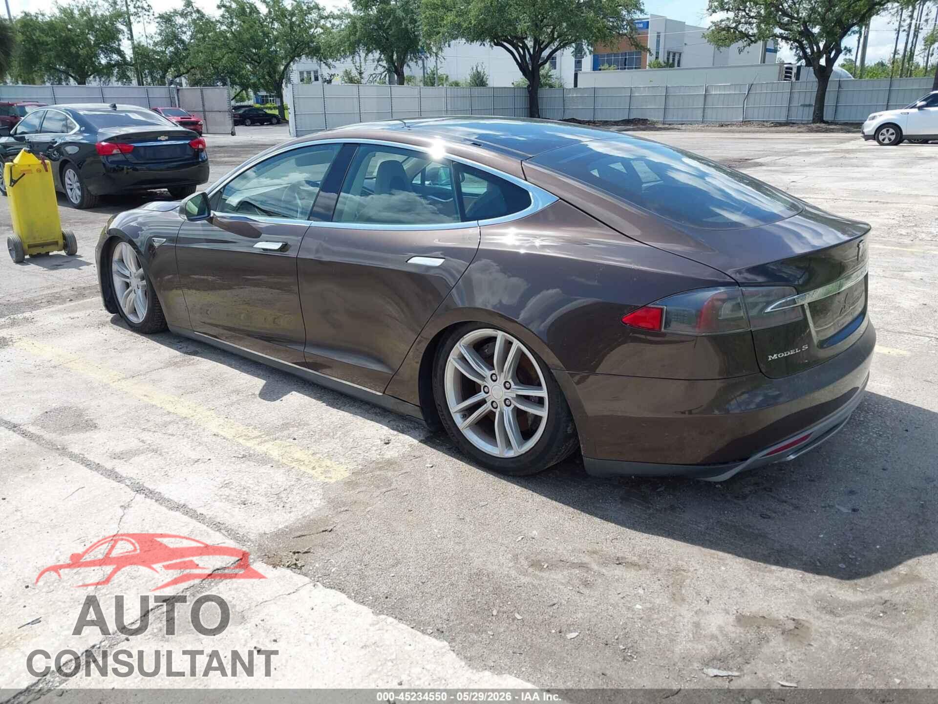 TESLA MODEL S 2013 - 5YJSA1DN6DFP11498