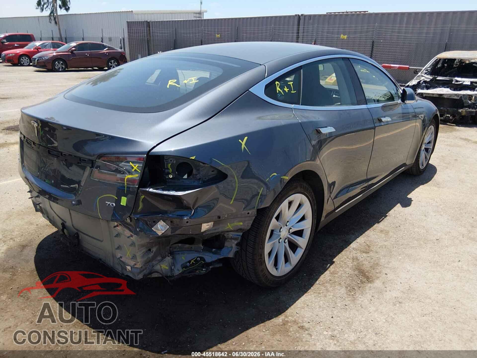 TESLA MODEL S 2016 - 5YJSA1E19GF135681