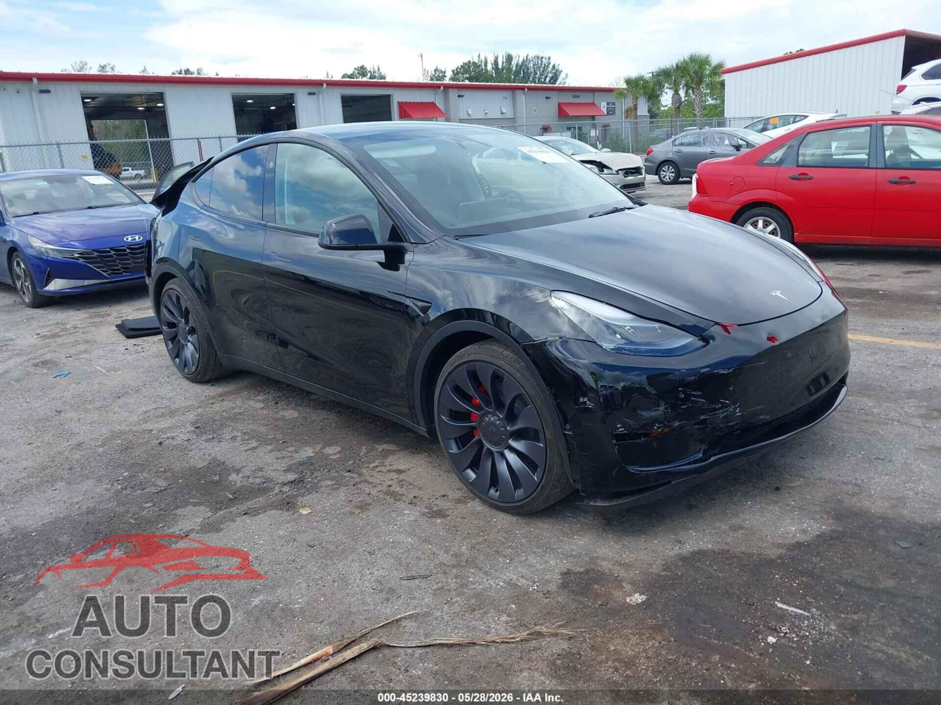 TESLA MODEL Y 2025 - 7SAYGDEF6SA376502