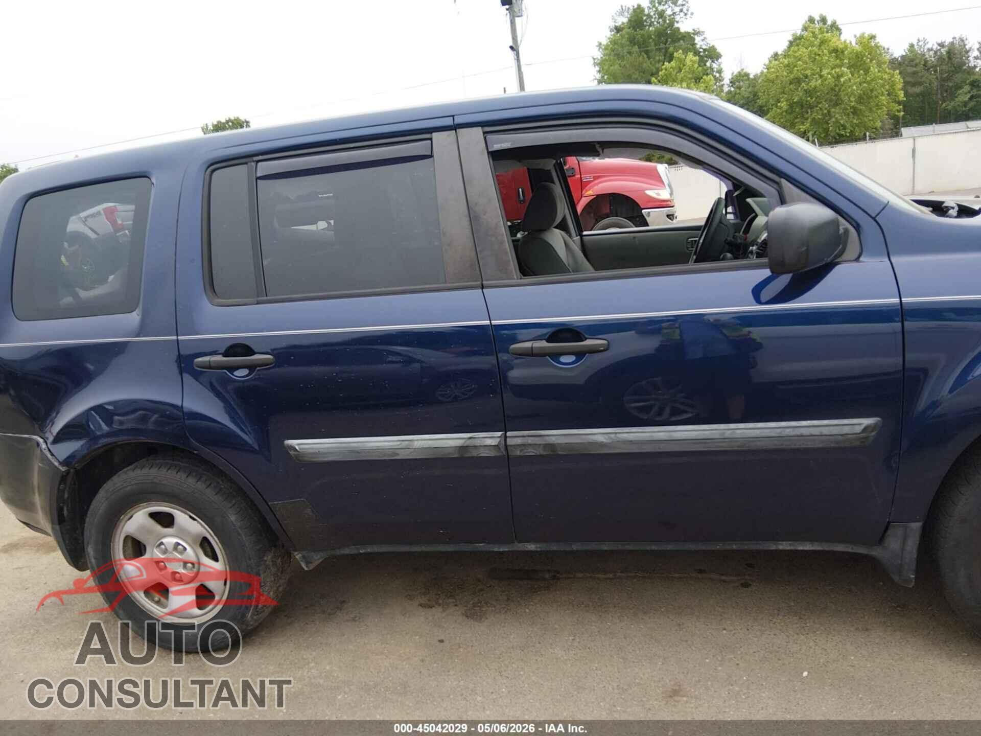 HONDA PILOT 2015 - 5FNYF4H21FB001408