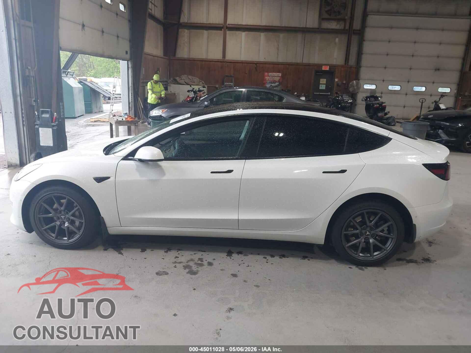 TESLA MODEL 3 2022 - 5YJ3E1EB2NF106571