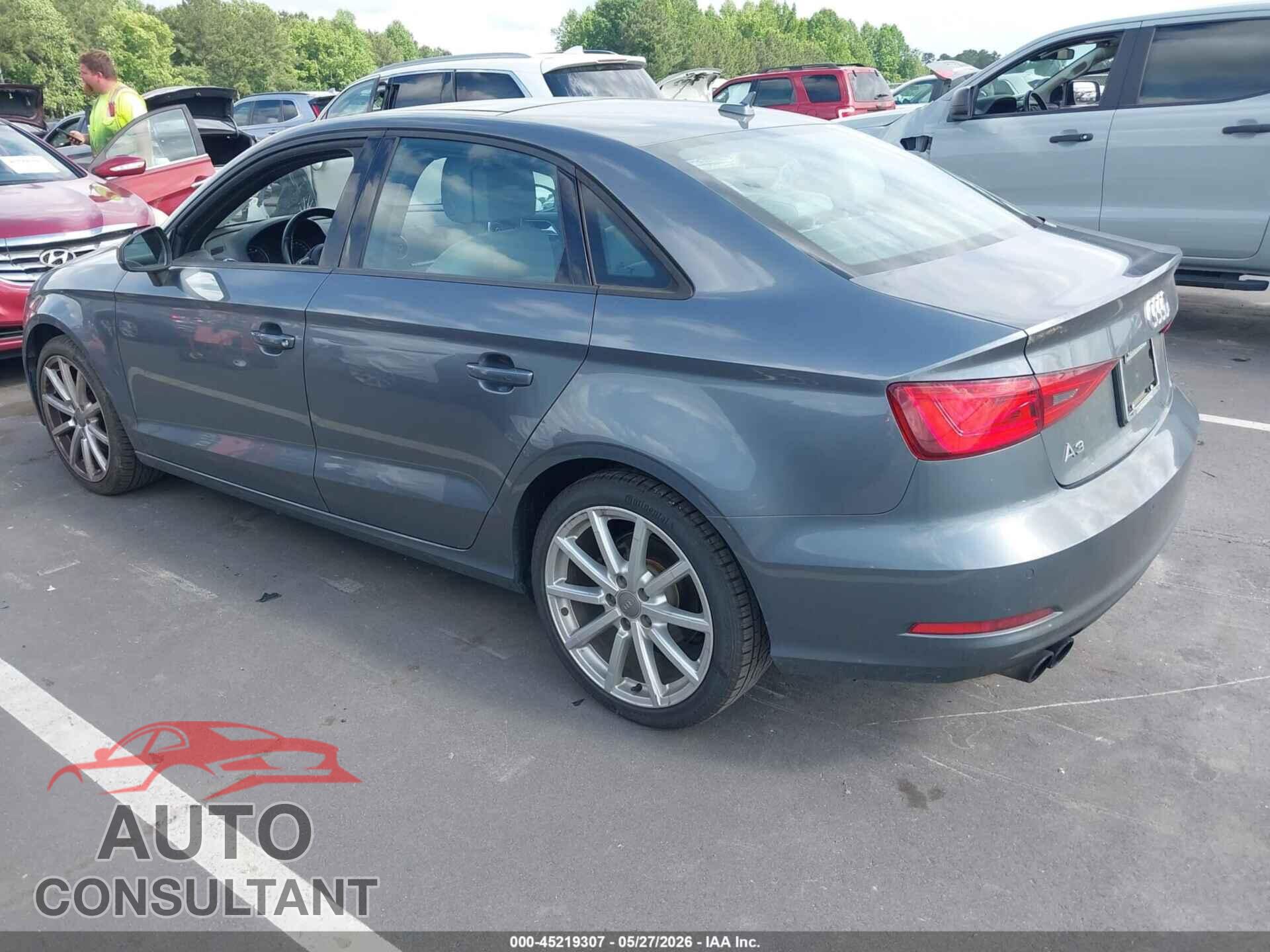 AUDI A3 2016 - WAUA7GFF3G1027649