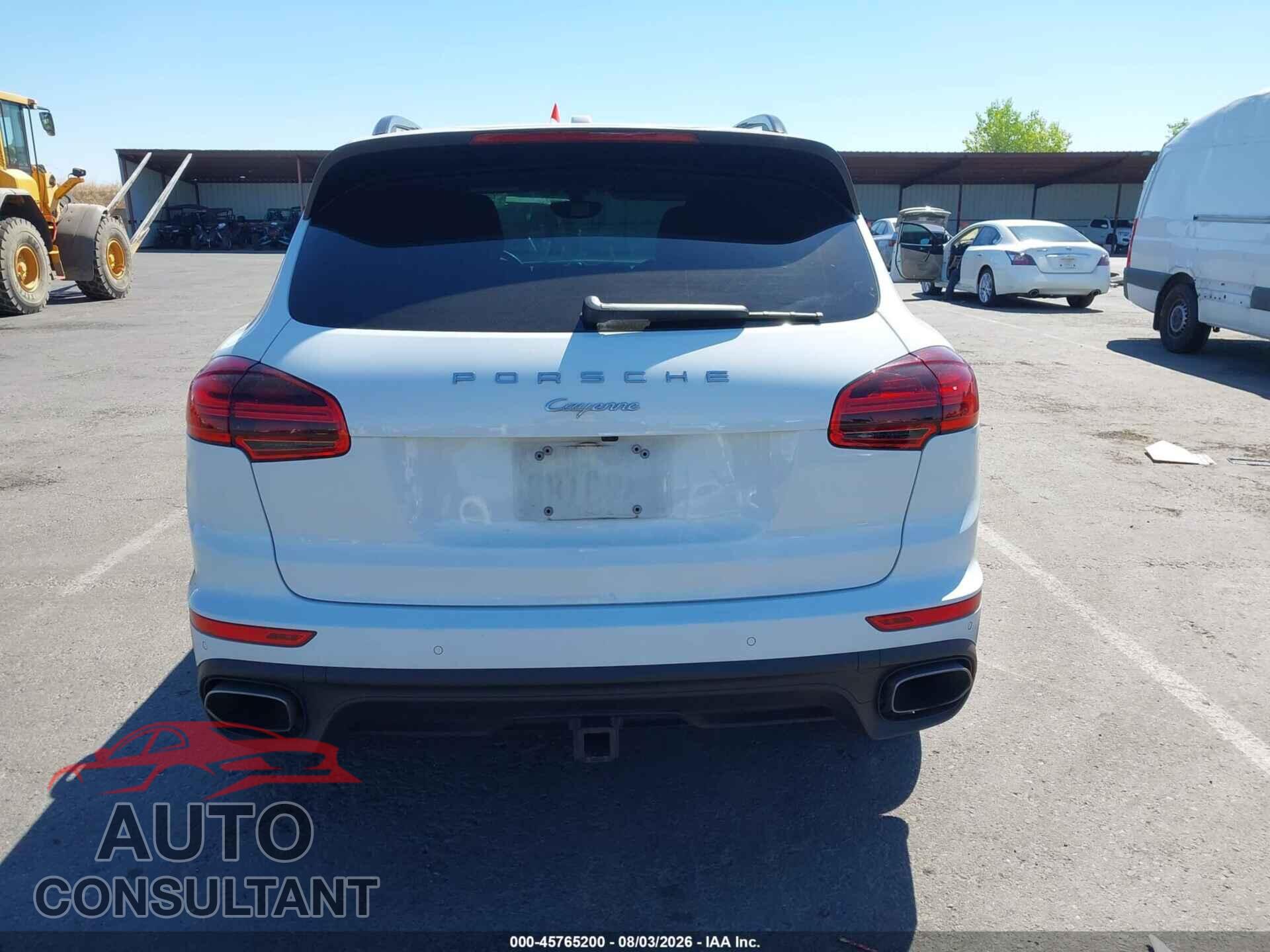 PORSCHE CAYENNE 2018 - WP1AA2A24JKA02030