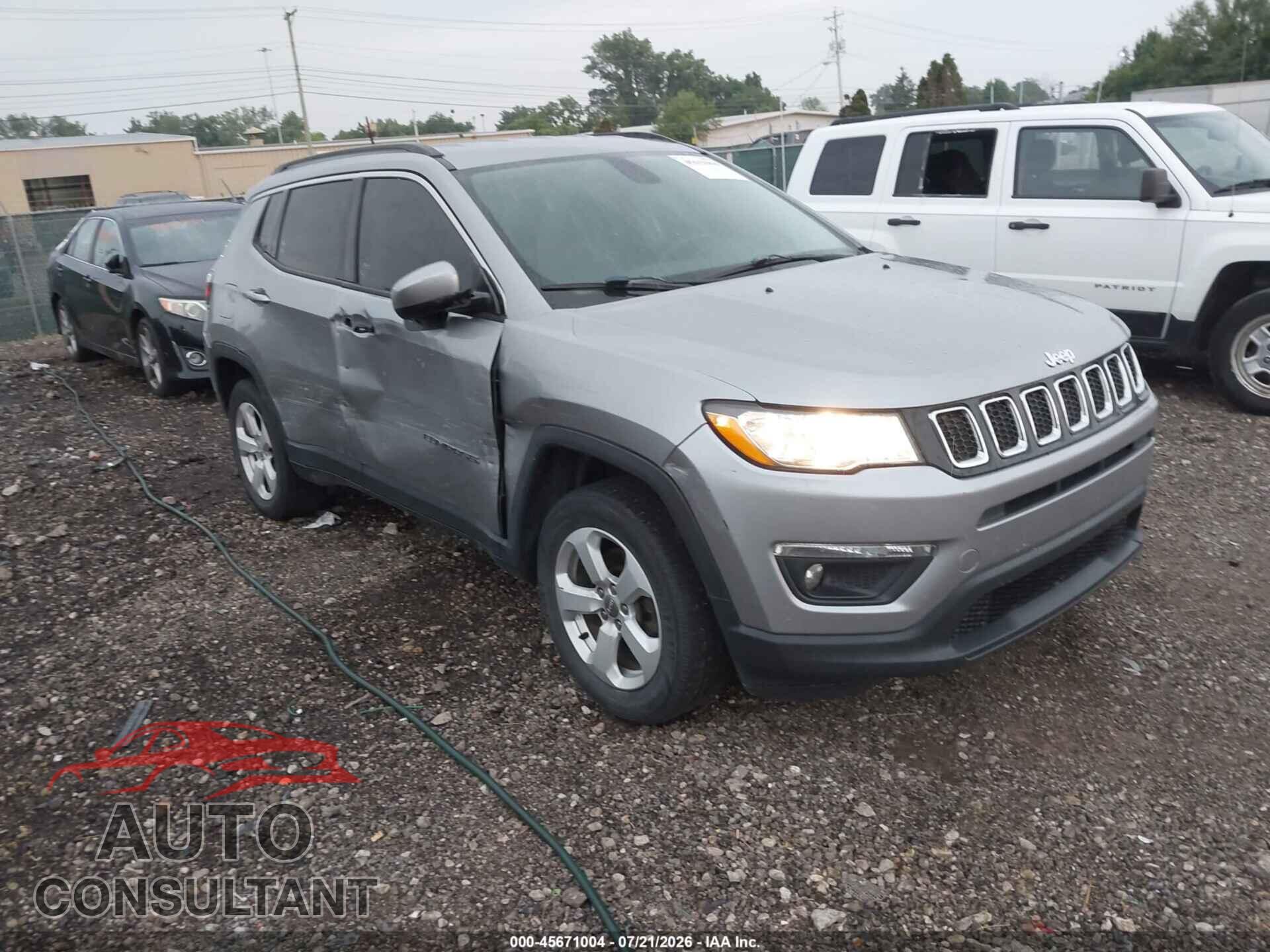 JEEP COMPASS 2018 - 3C4NJDBB4JT150335