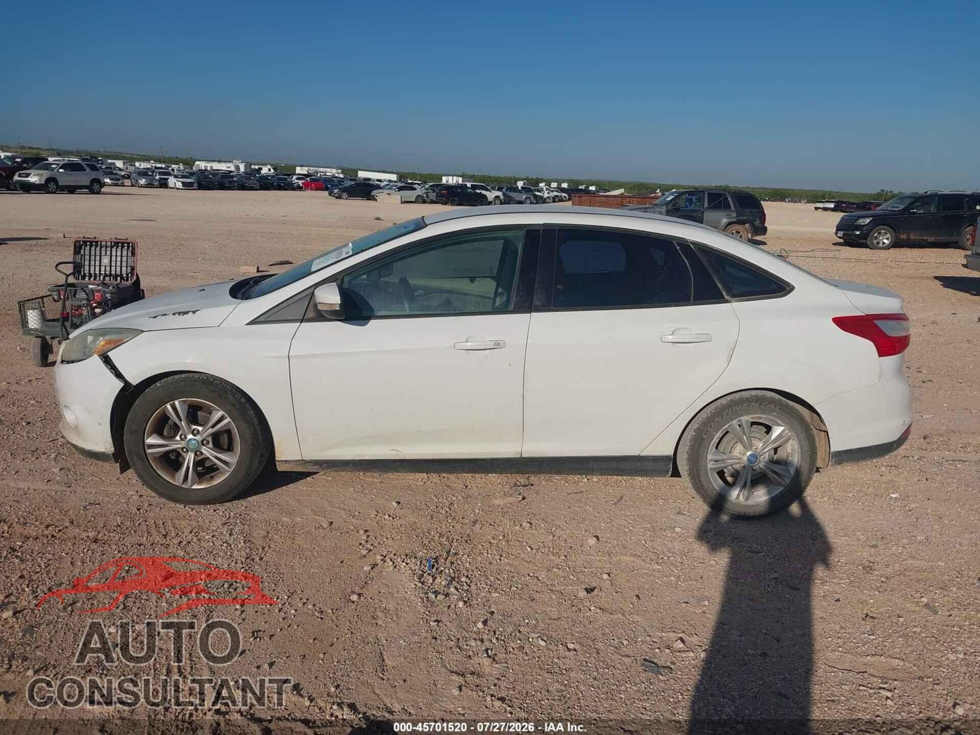 FORD FOCUS 2013 - 1FADP3F2XDL183263