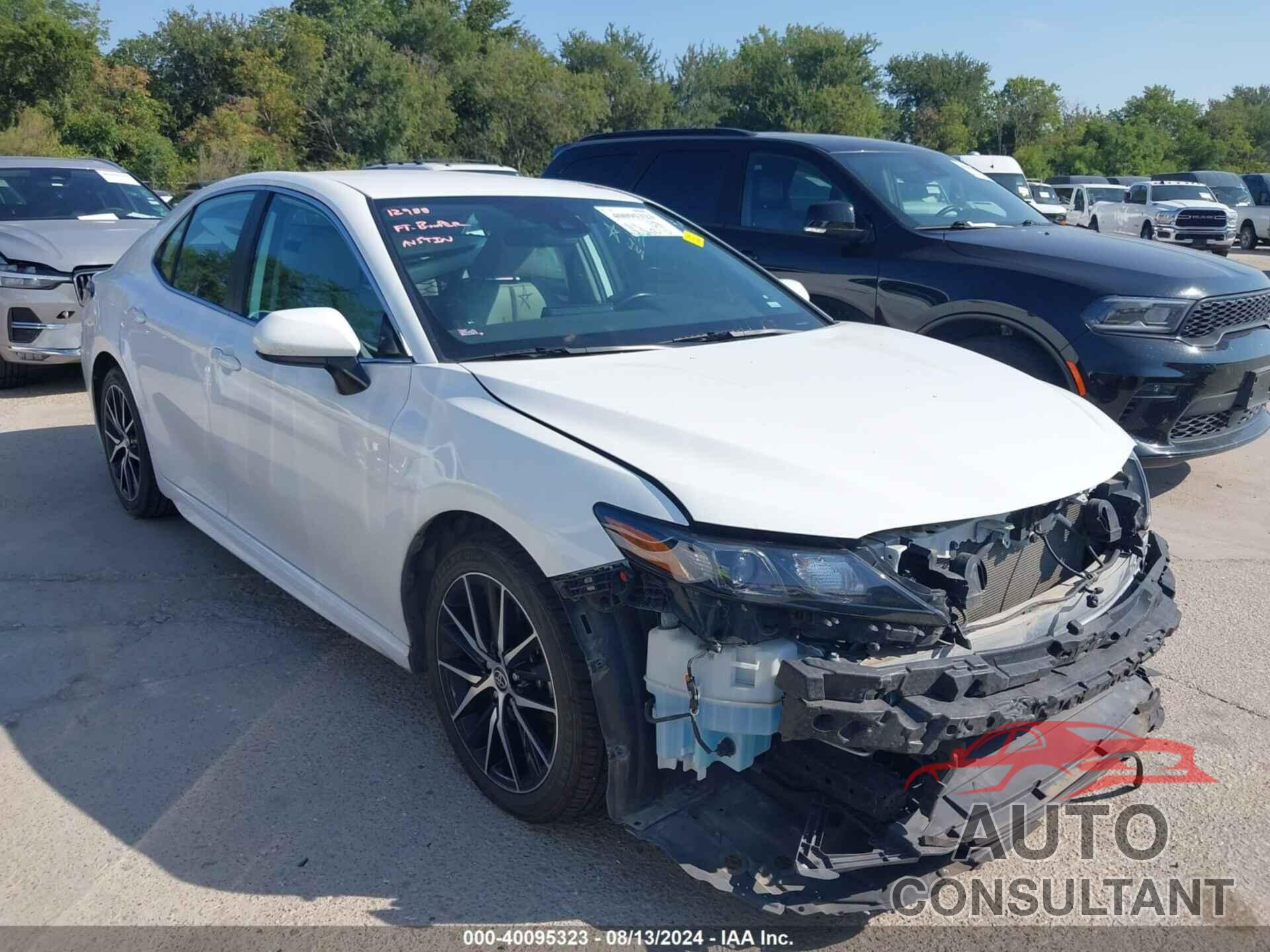 TOYOTA CAMRY 2021 - 4T1G11AK5MU413236