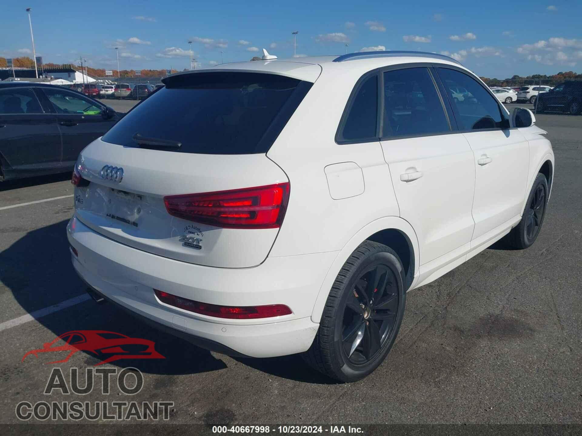 AUDI Q3 2017 - WA1ECCFS0HR010603