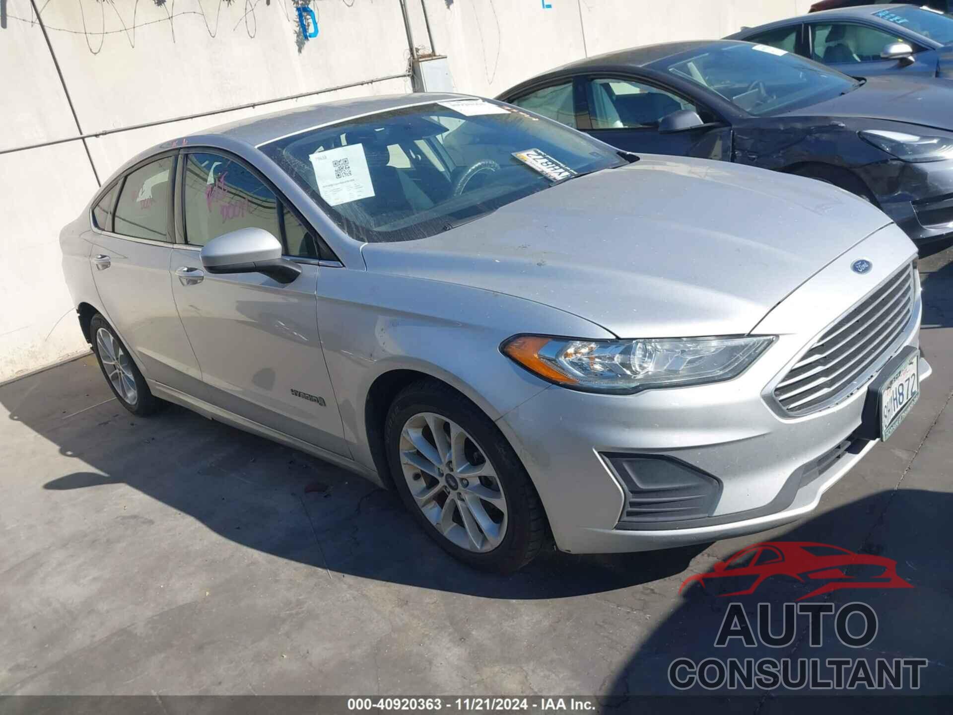 FORD FUSION HYBRID 2019 - 3FA6P0LU2KR201606