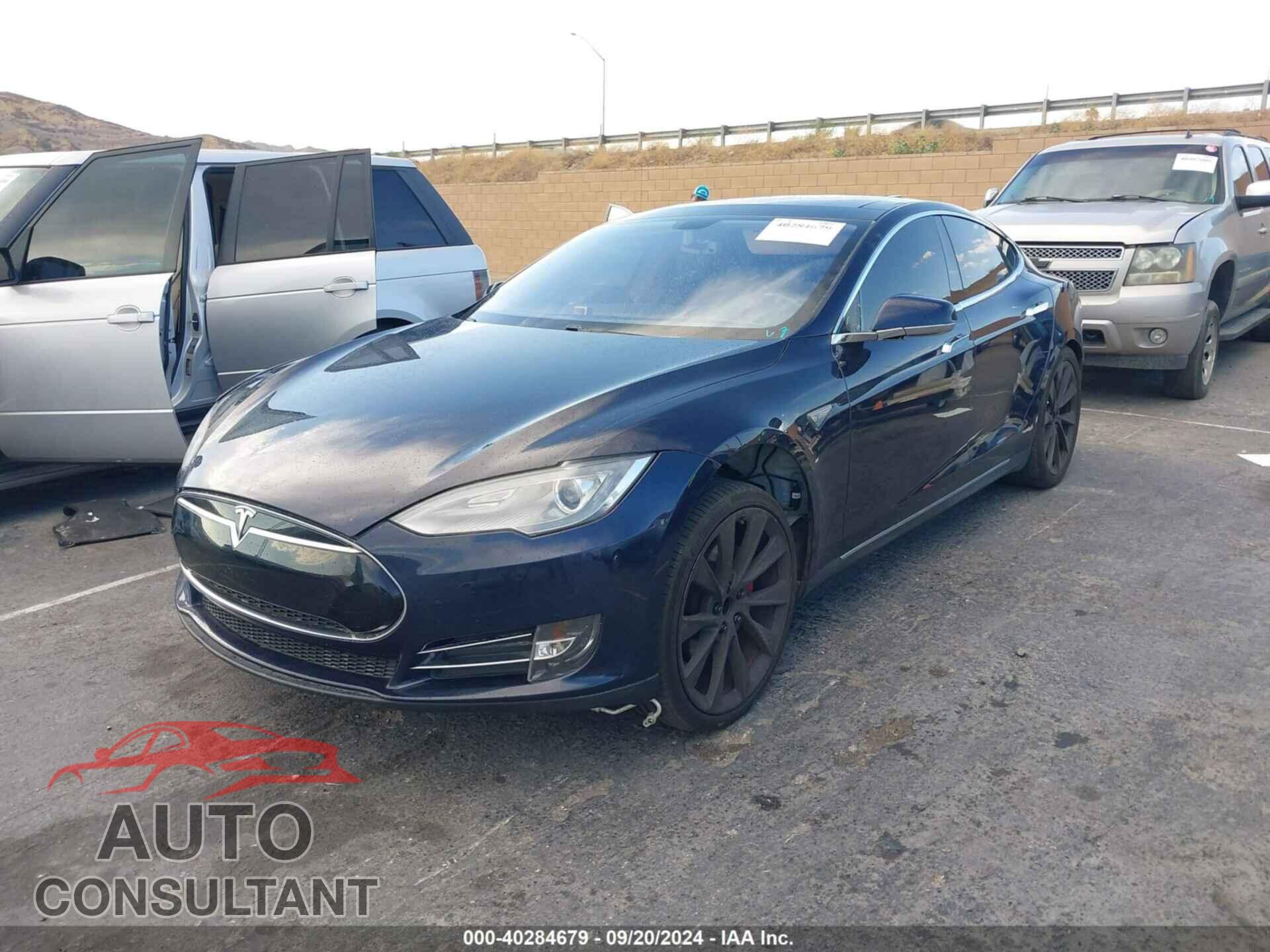 TESLA MODEL S 2013 - 5YJSA1CN1DFP16464