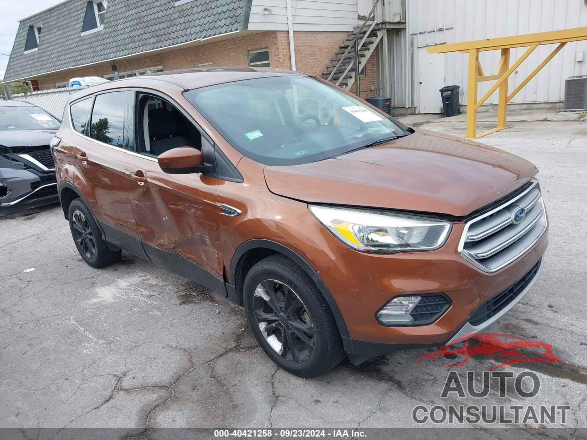 FORD ESCAPE 2017 - 1FMCU0GD7HUE70813