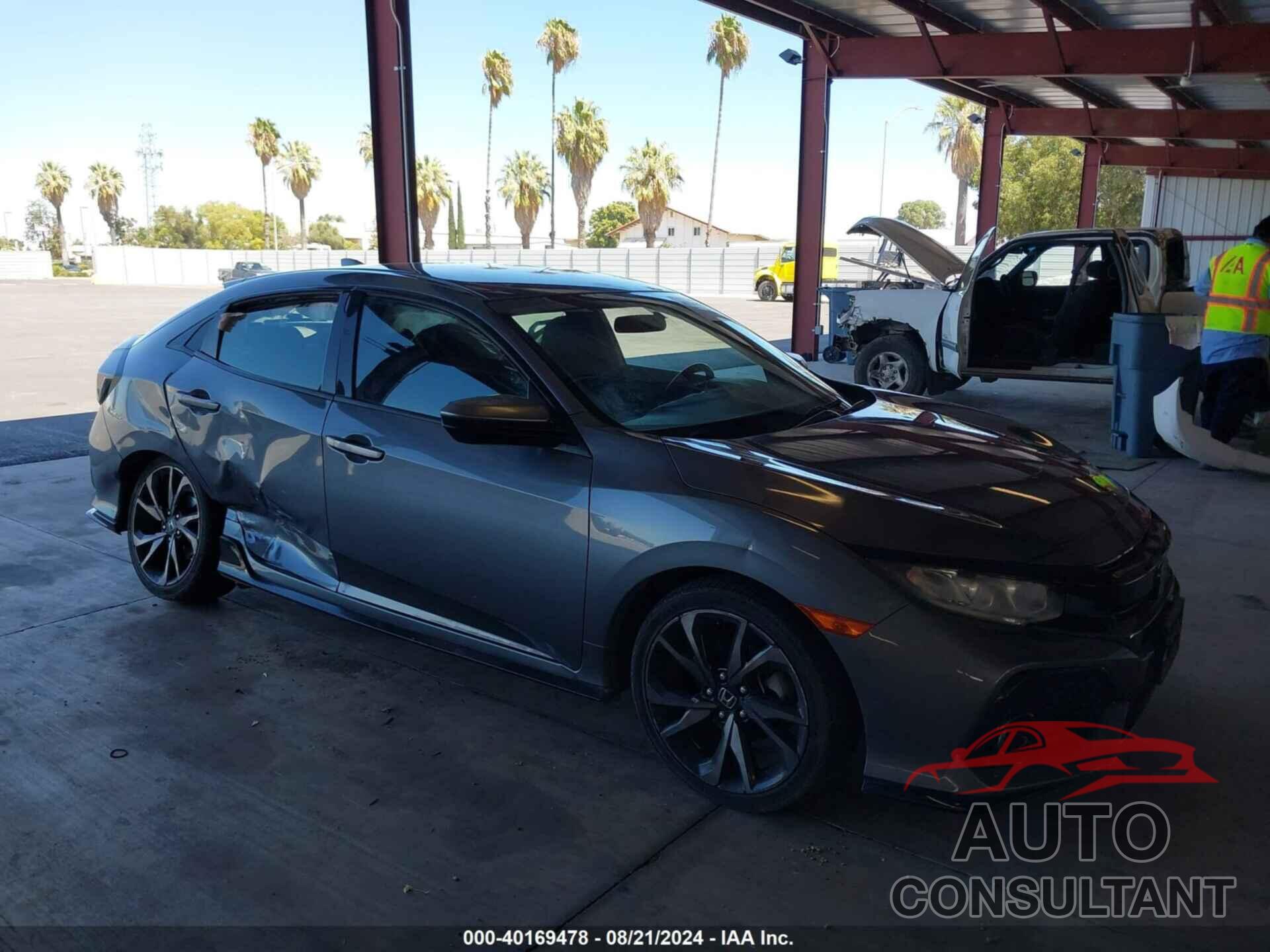 HONDA CIVIC 2018 - SHHFK7G45JU217891