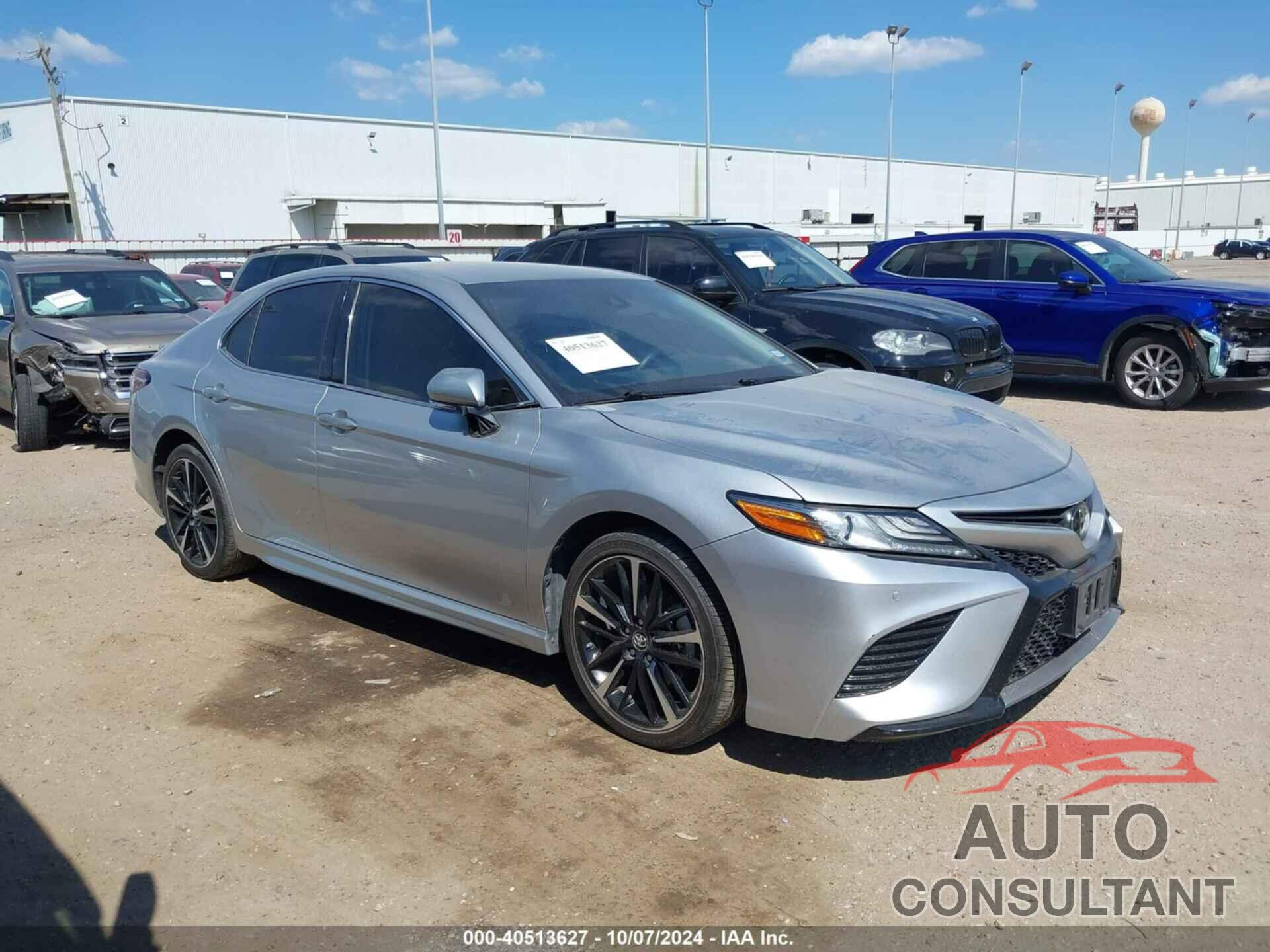 TOYOTA CAMRY 2018 - 4T1B61HK8JU521881