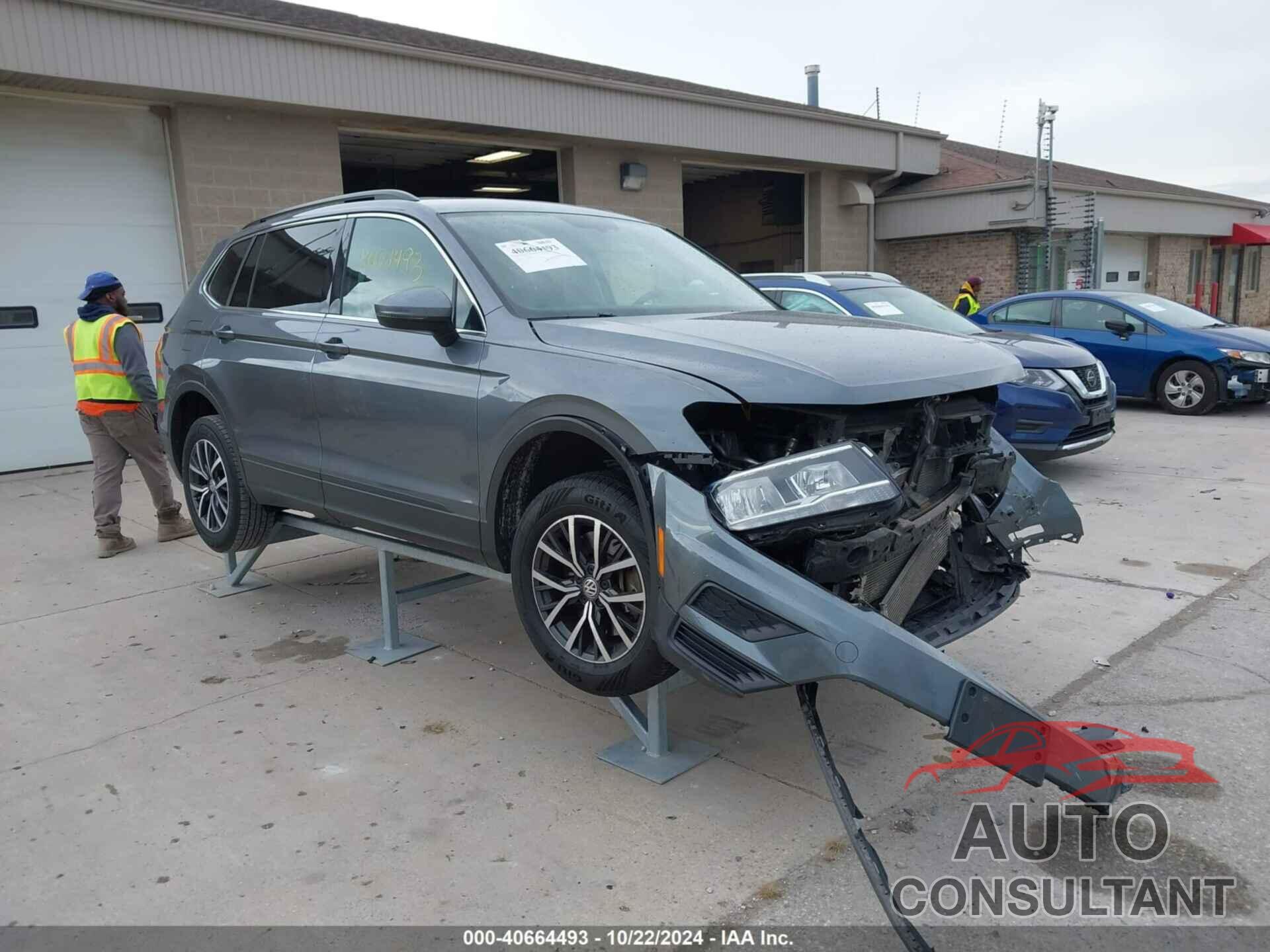 VOLKSWAGEN TIGUAN 2019 - 3VV3B7AX3KM049660