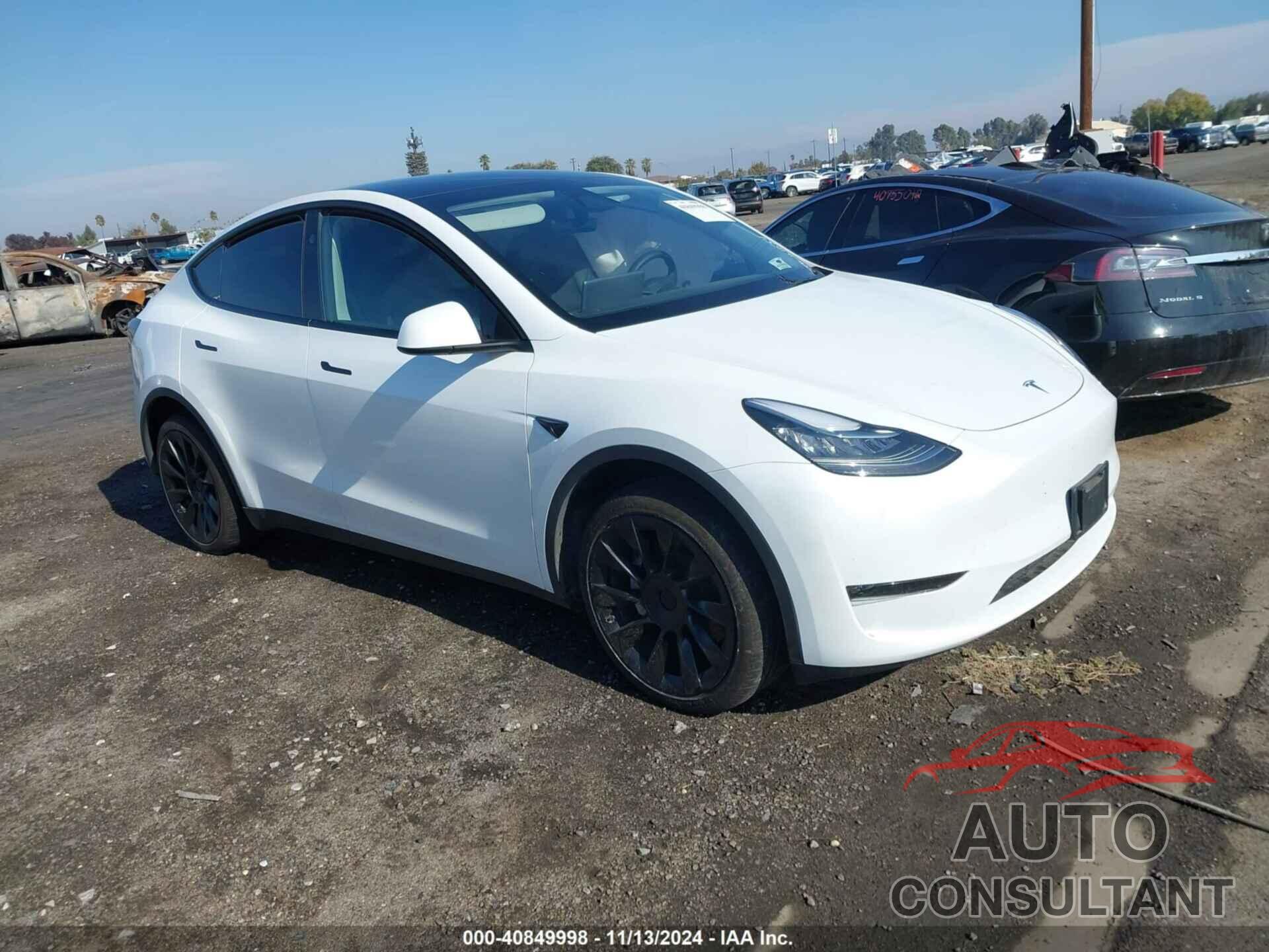 TESLA MODEL Y 2023 - 7SAYGDEE4PA136010