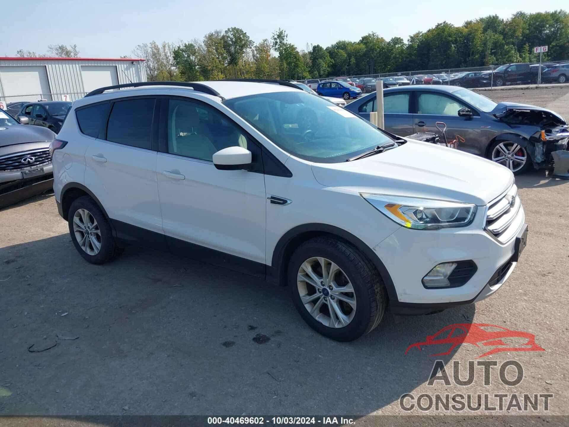 FORD ESCAPE 2017 - 1FMCU9GD5HUB82244