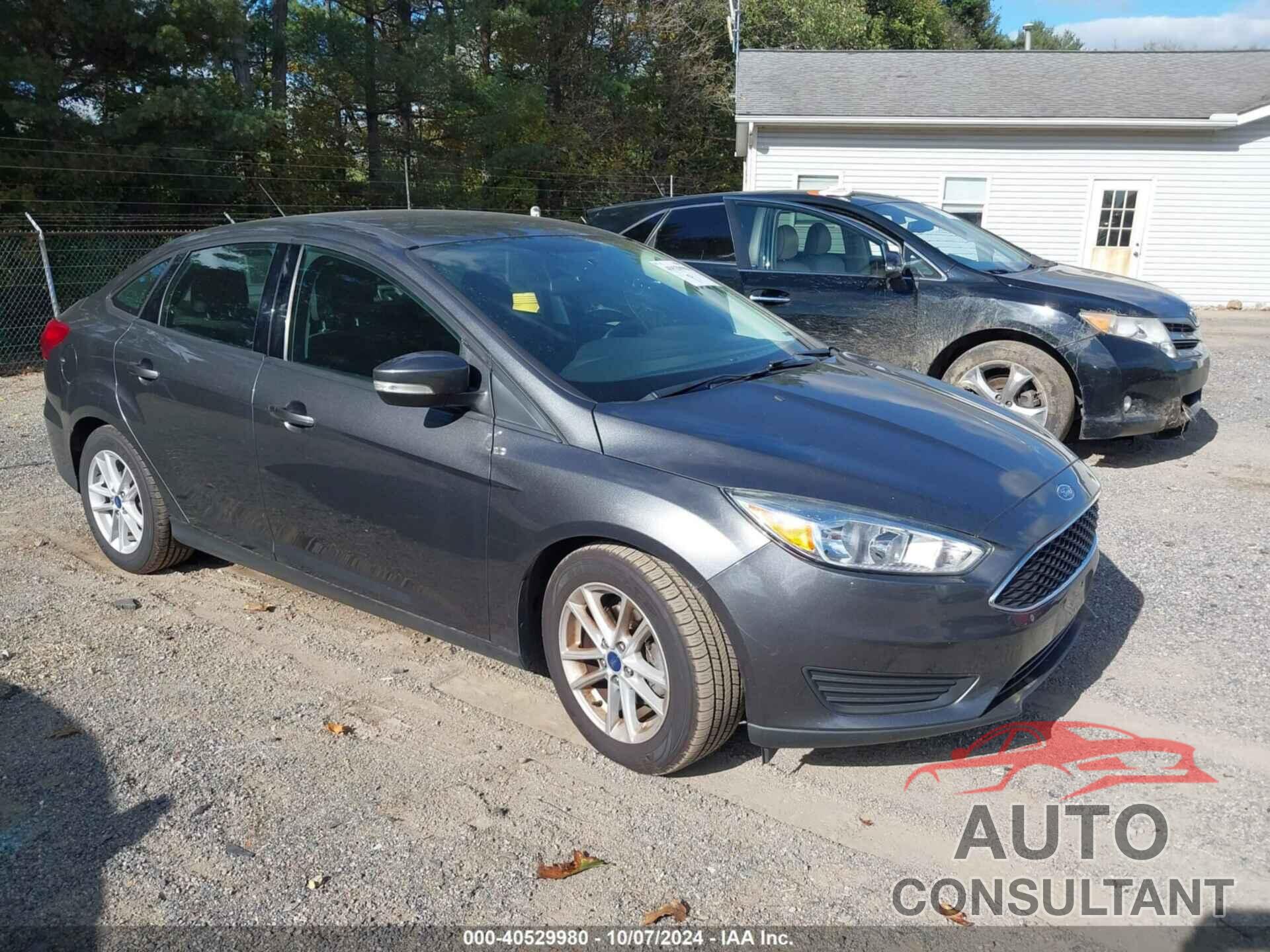 FORD FOCUS 2017 - 1FADP3F28HL302644