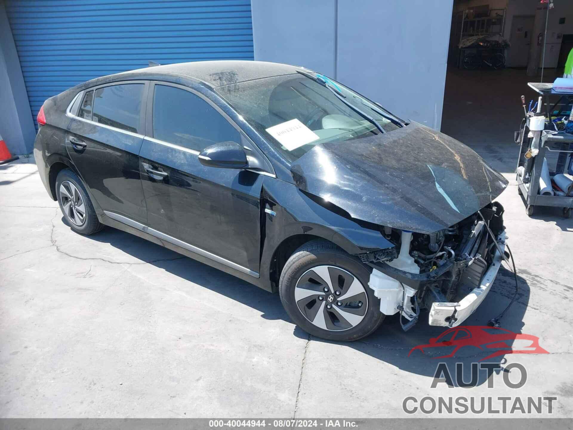 HYUNDAI IONIQ HYBRID 2017 - KMHC75LC4HU050038