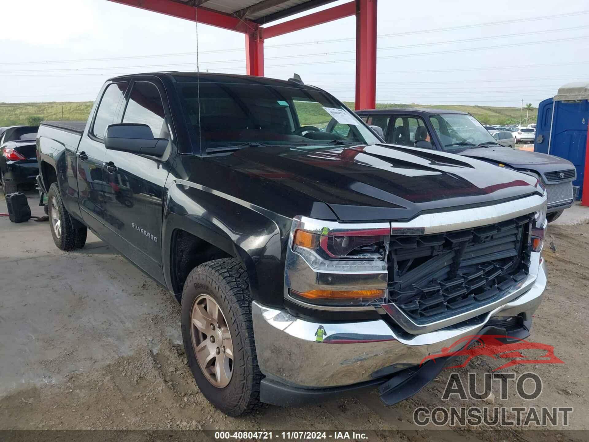 CHEVROLET SILVERADO 1500 2018 - 1GCRCREC4JZ281691