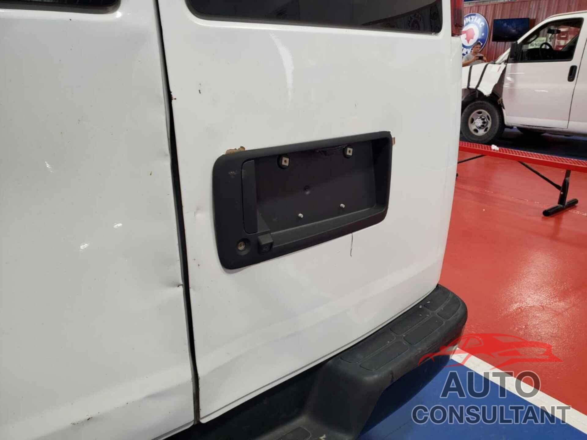 CHEVROLET EXPRESS G2500 2017 - 1GAWGEFG4H1104013