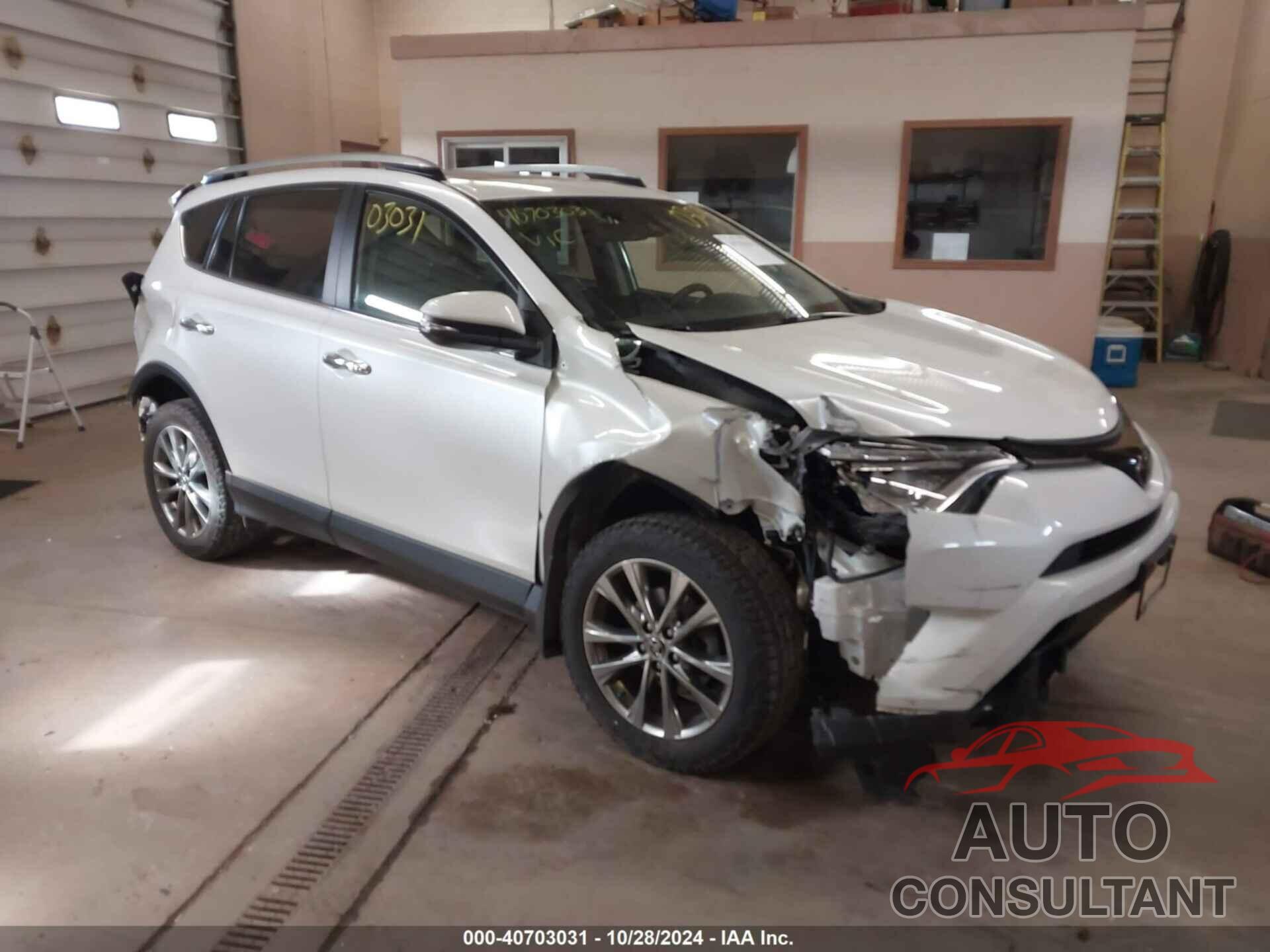 TOYOTA RAV4 2018 - JTMDFREV4JJ179440