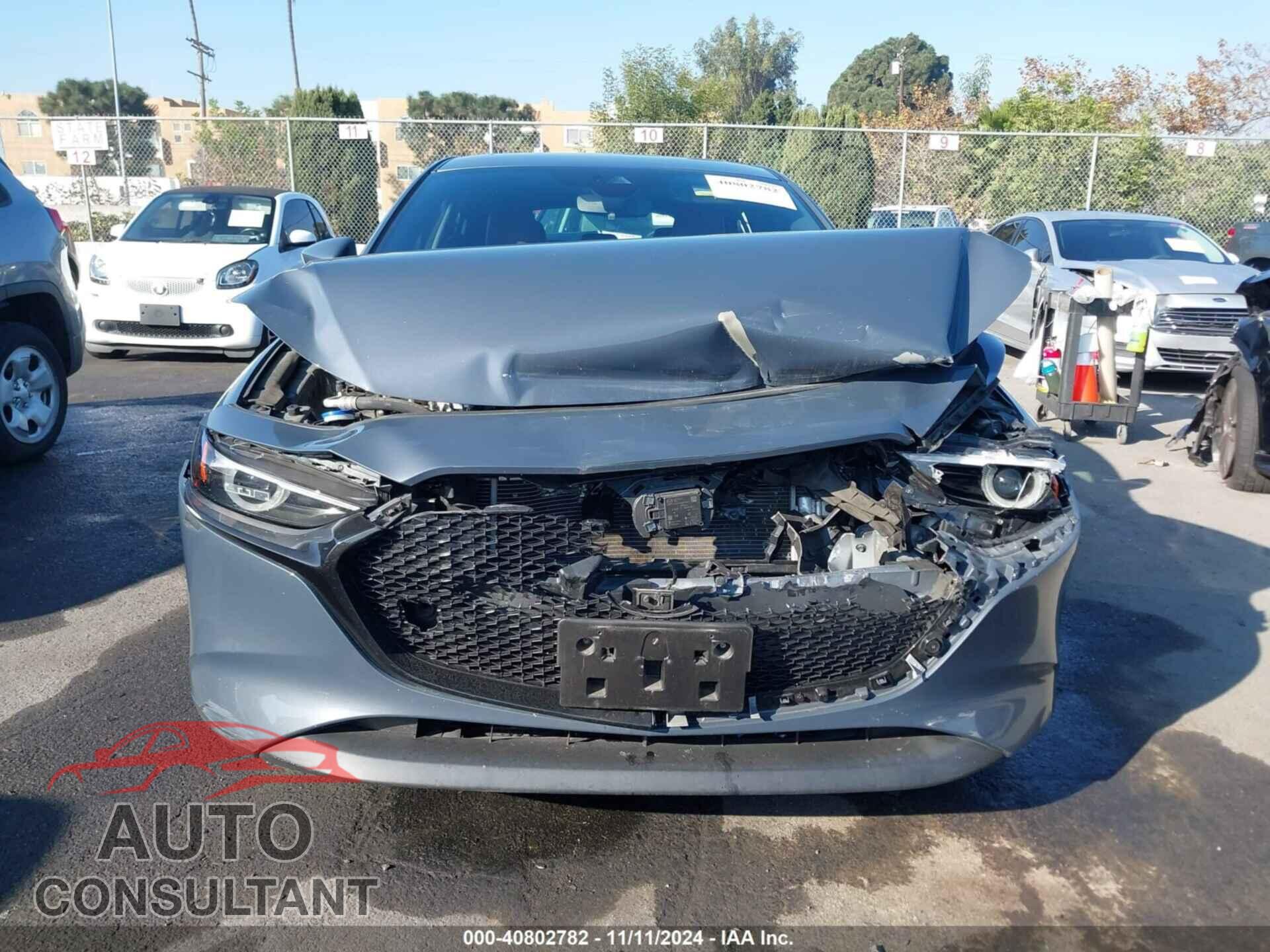 MAZDA MAZDA3 2021 - JM1BPAML7M1401480