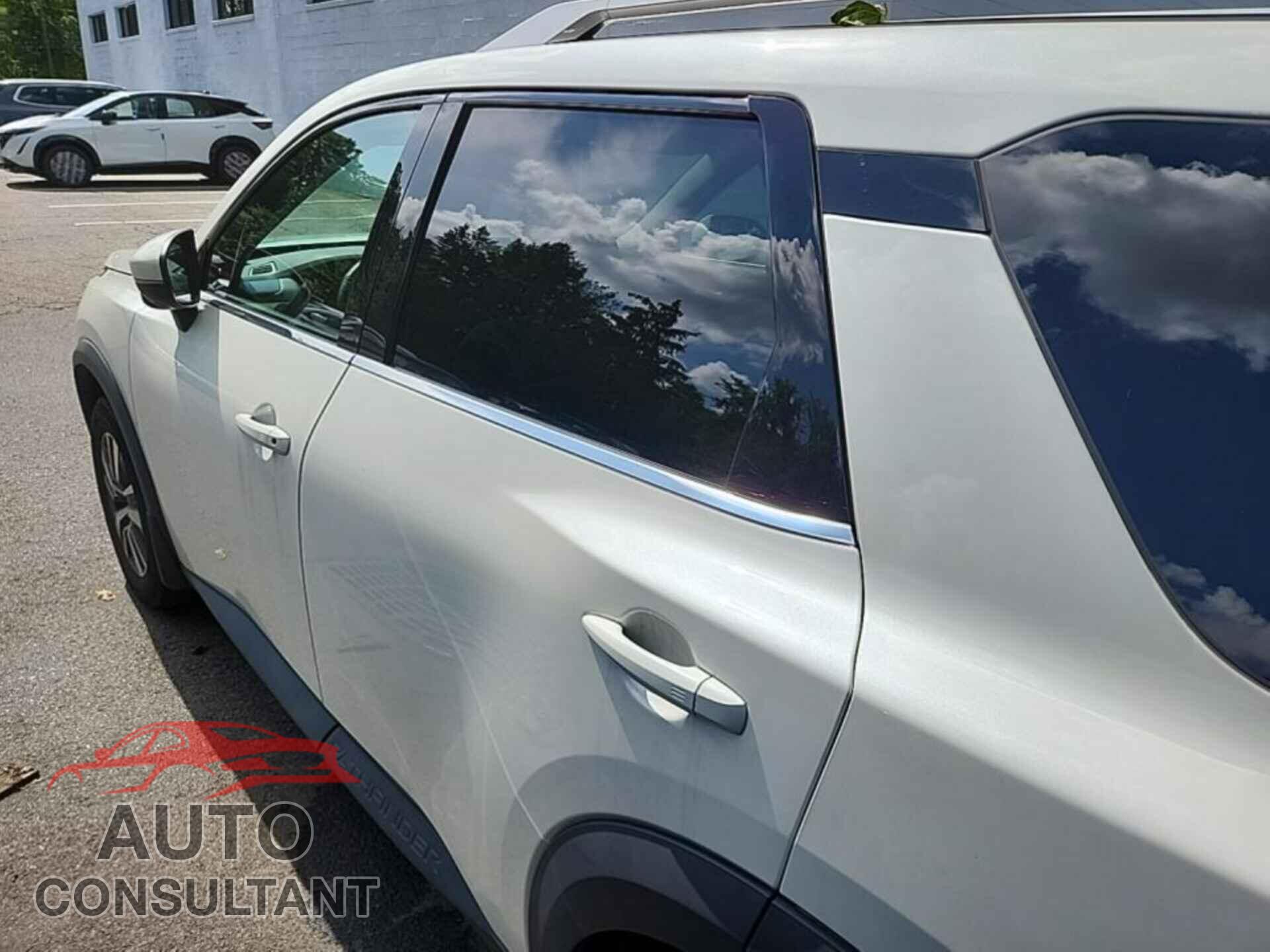 NISSAN PATHFINDER 2022 - 5N1DR3CC3NC266841
