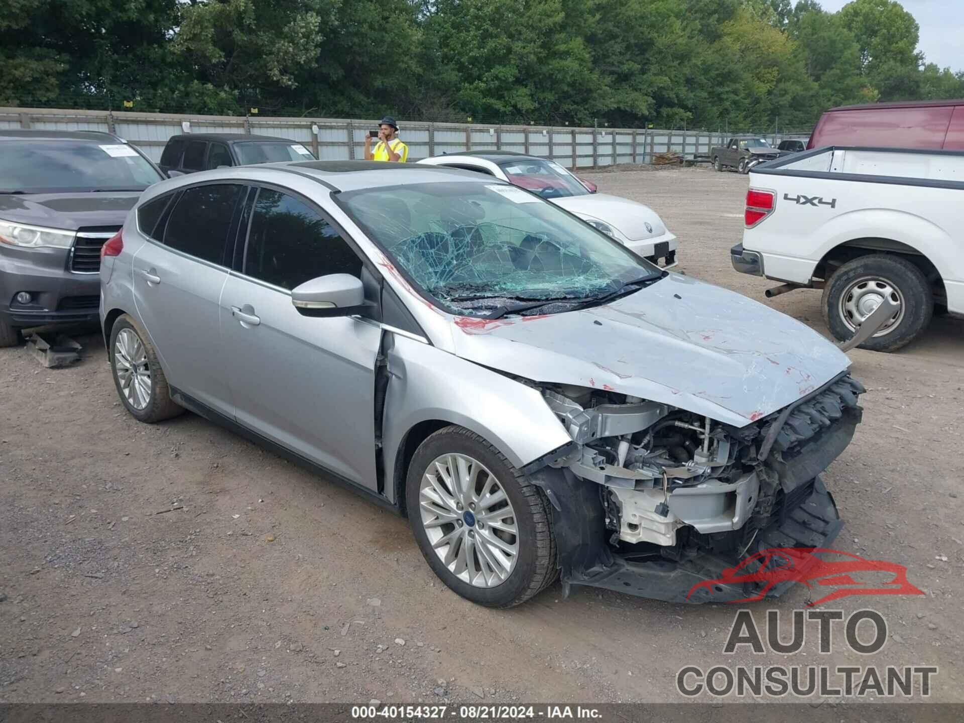 FORD FOCUS 2017 - 1FADP3N27HL348757