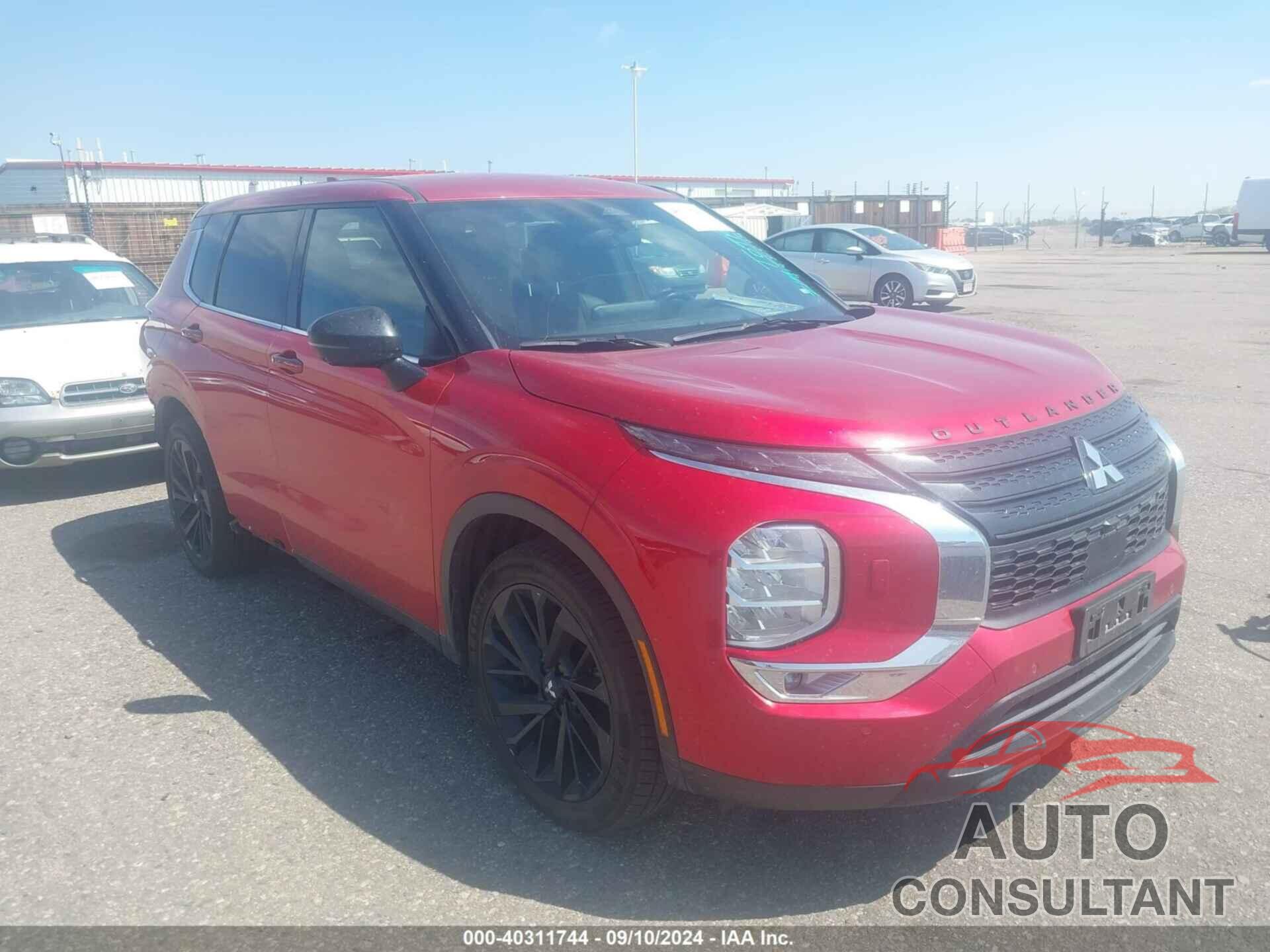 MITSUBISHI OUTLANDER 2023 - JA4J4UA88PZ030142
