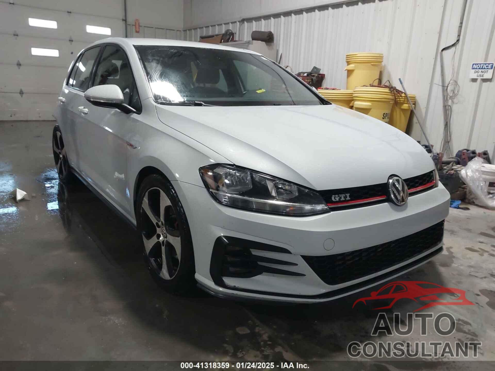 VOLKSWAGEN GOLF GTI 2018 - 3VW447AU7JM293939