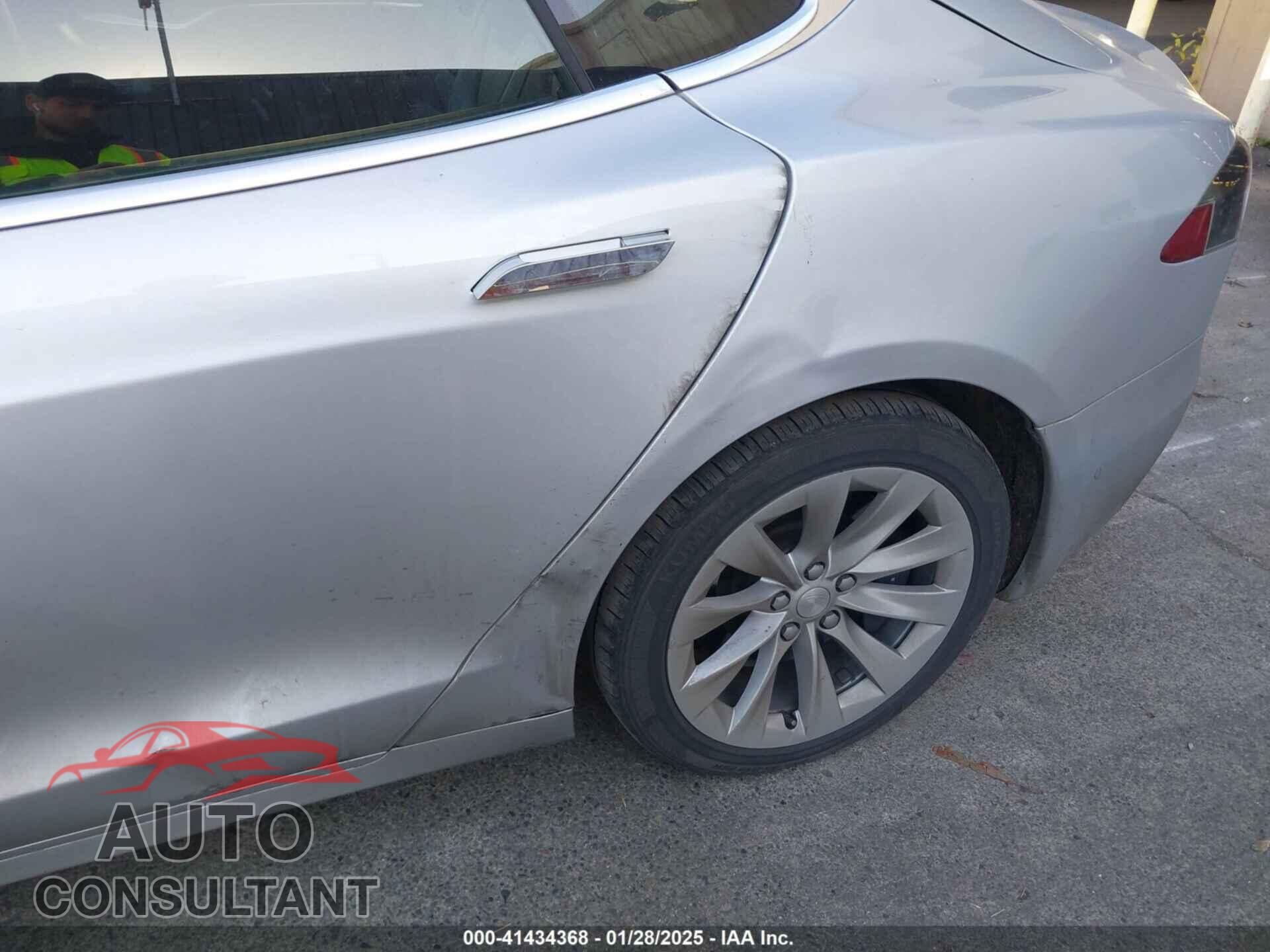 TESLA MODEL S 2017 - 5YJSA1E29HF215847