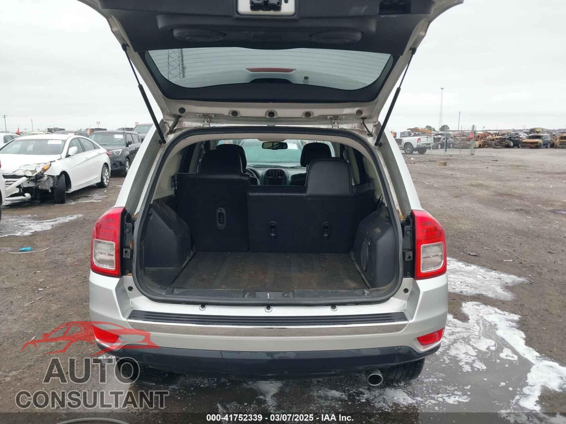 JEEP COMPASS 2012 - 1C4NJCCB3CD511555