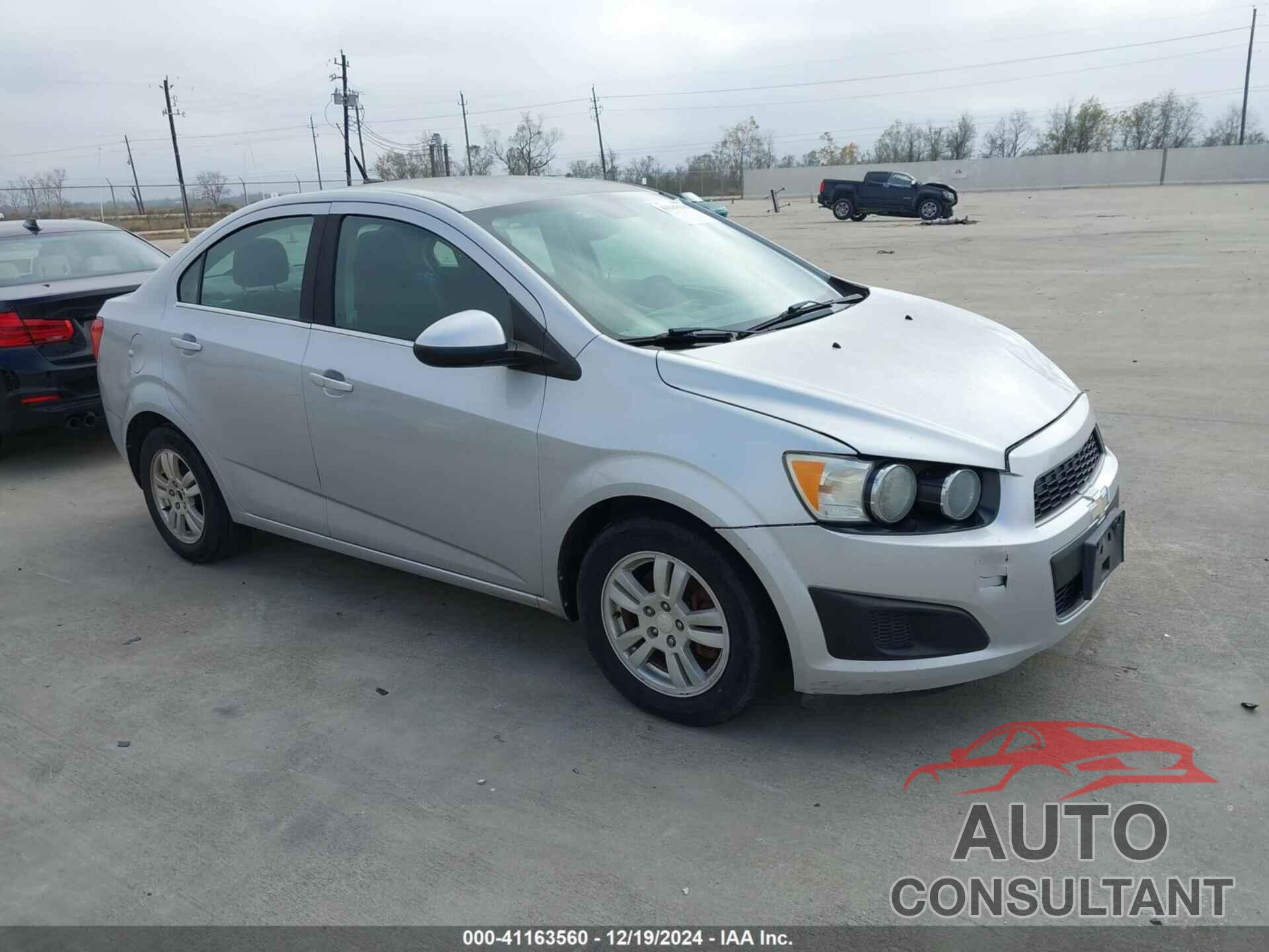 CHEVROLET SONIC 2013 - 1G1JC5SH3D4248178
