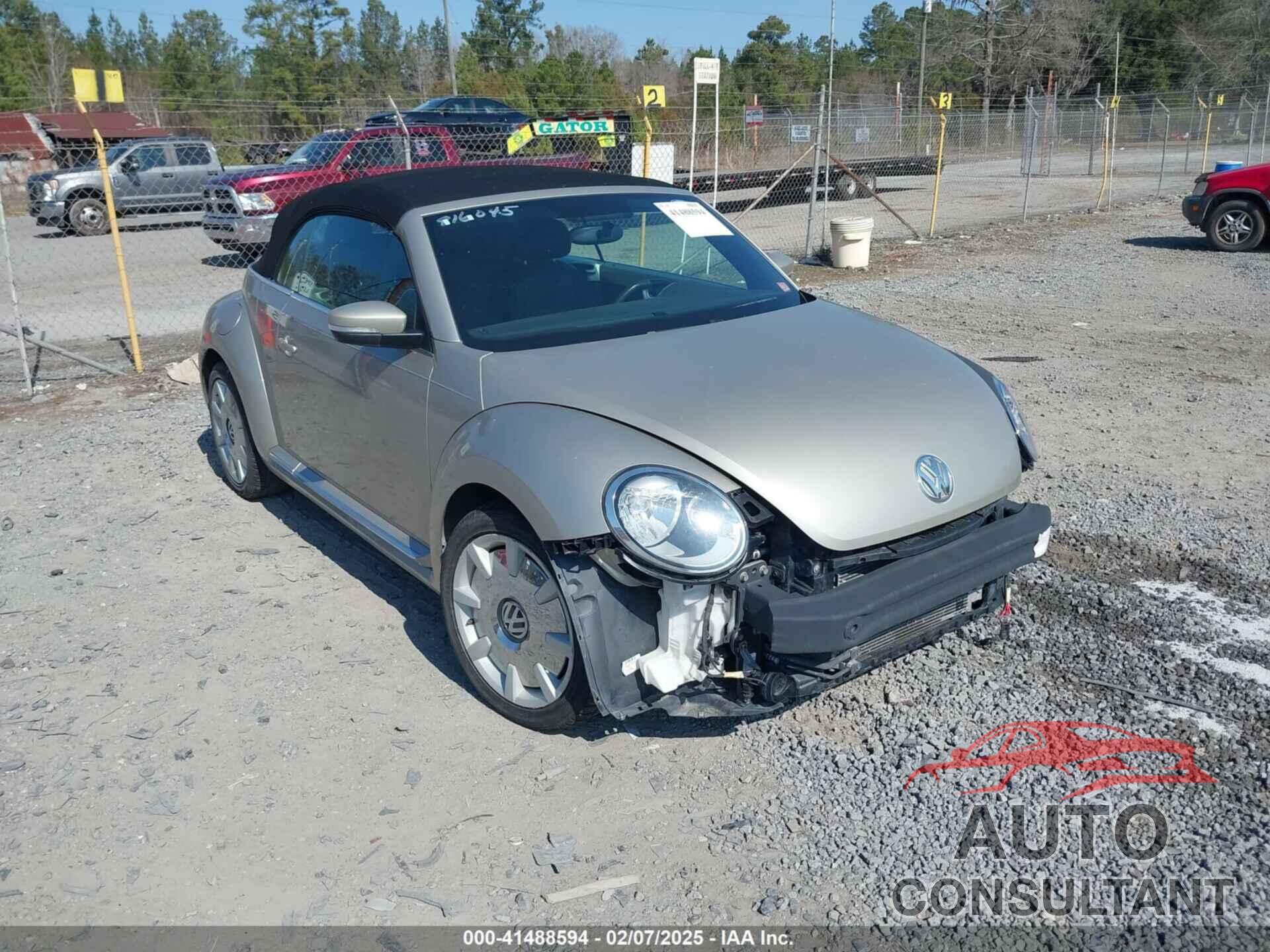 VOLKSWAGEN BEETLE 2013 - 3VW5X7AT9DM816045