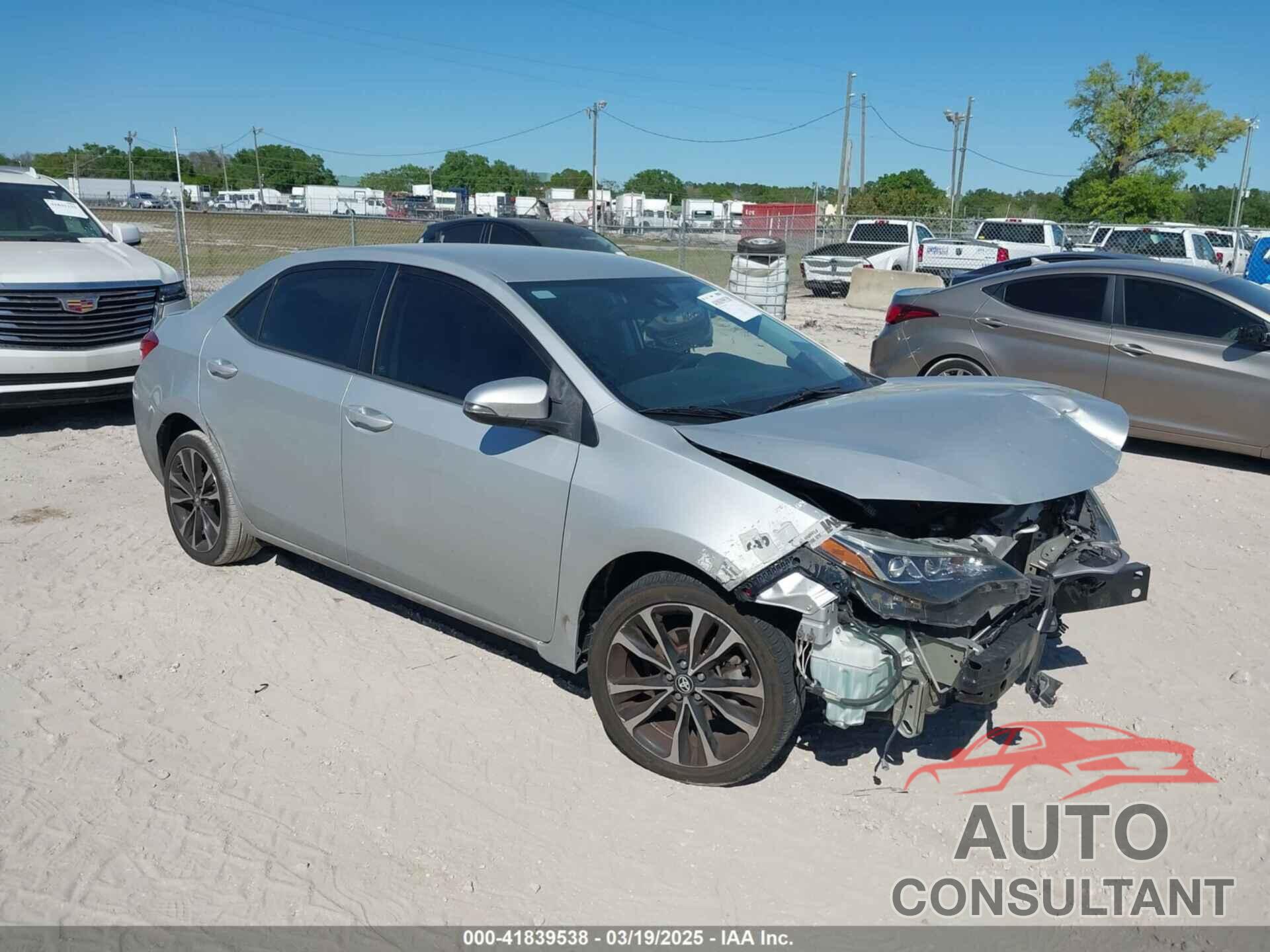 TOYOTA COROLLA 2018 - 5YFBURHE1JP817437