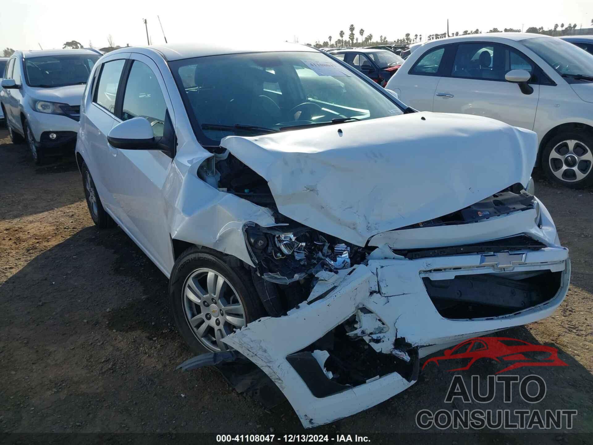 CHEVROLET SONIC 2012 - 1G1JC6SH1C4139092