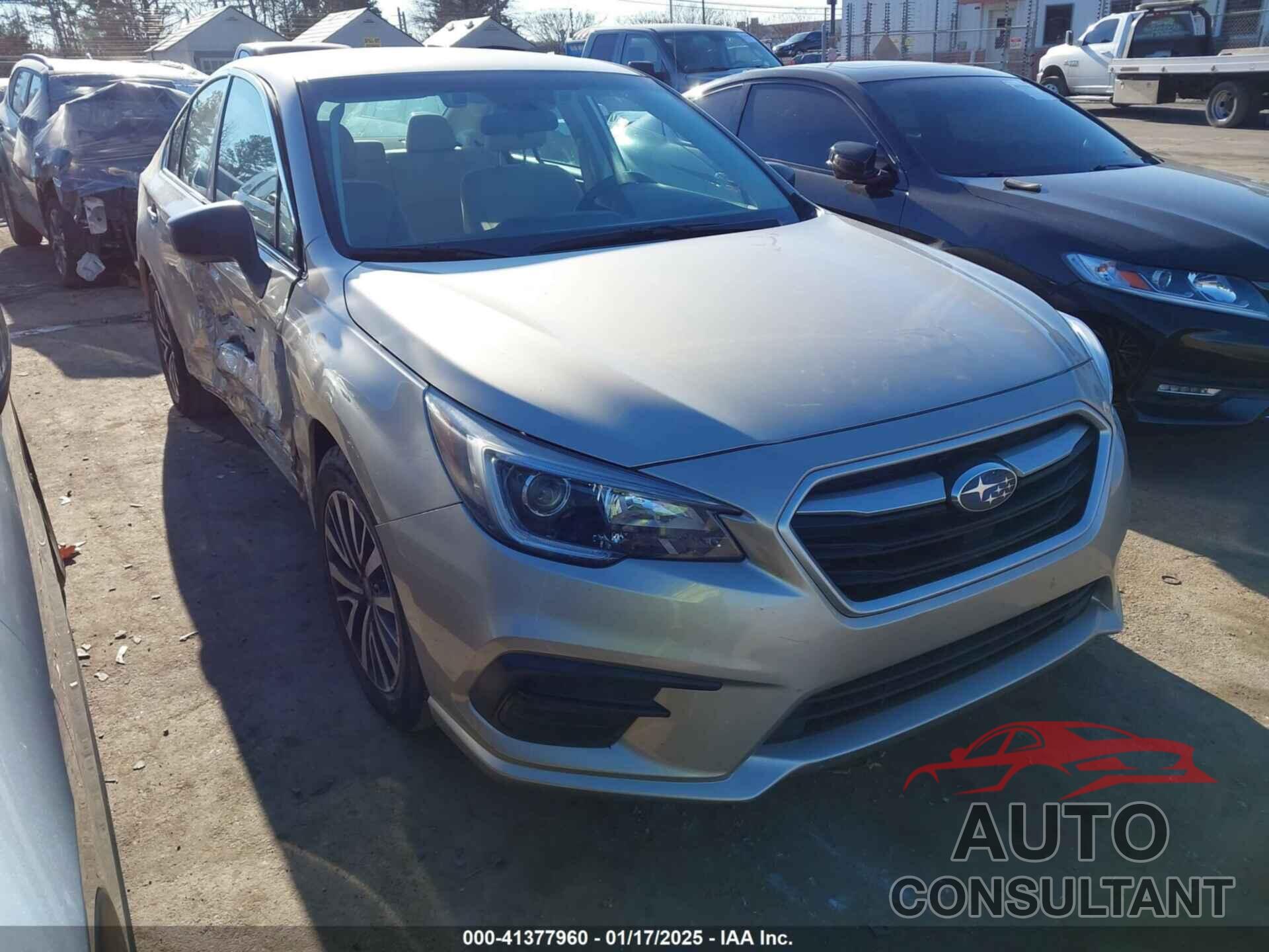 SUBARU LEGACY 2019 - 4S3BNAB6XK3005192